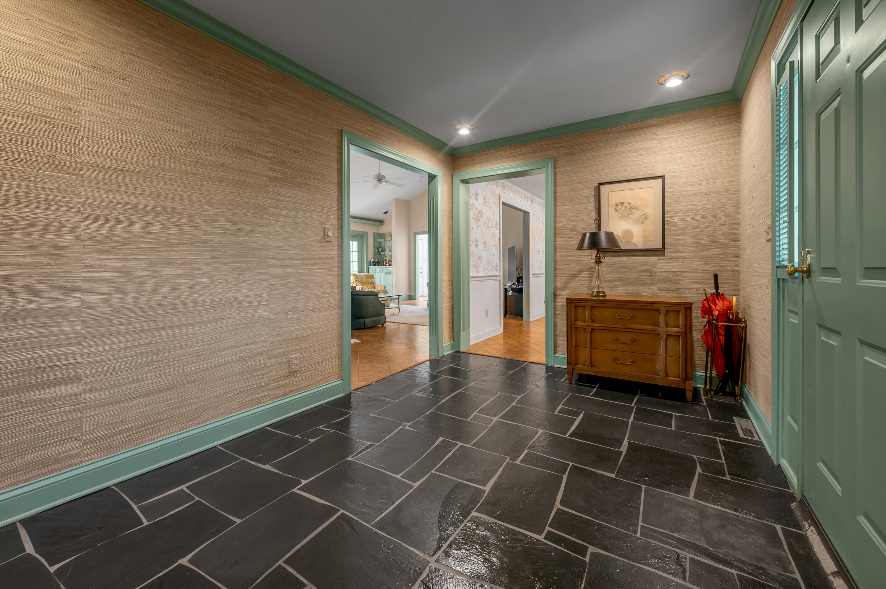 105 Old Farm Road Property Photo 4