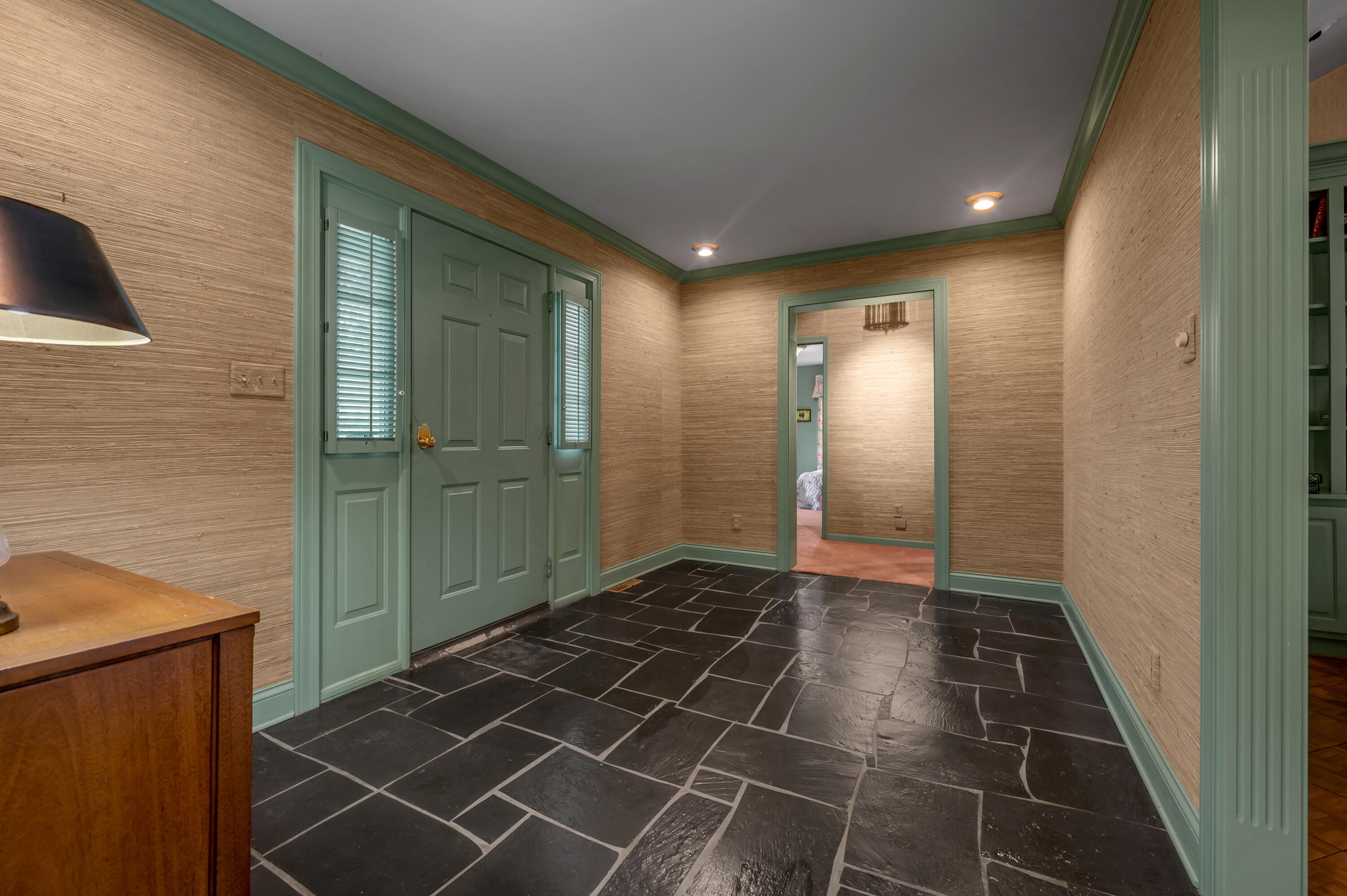 105 Old Farm Road Property Photo 6