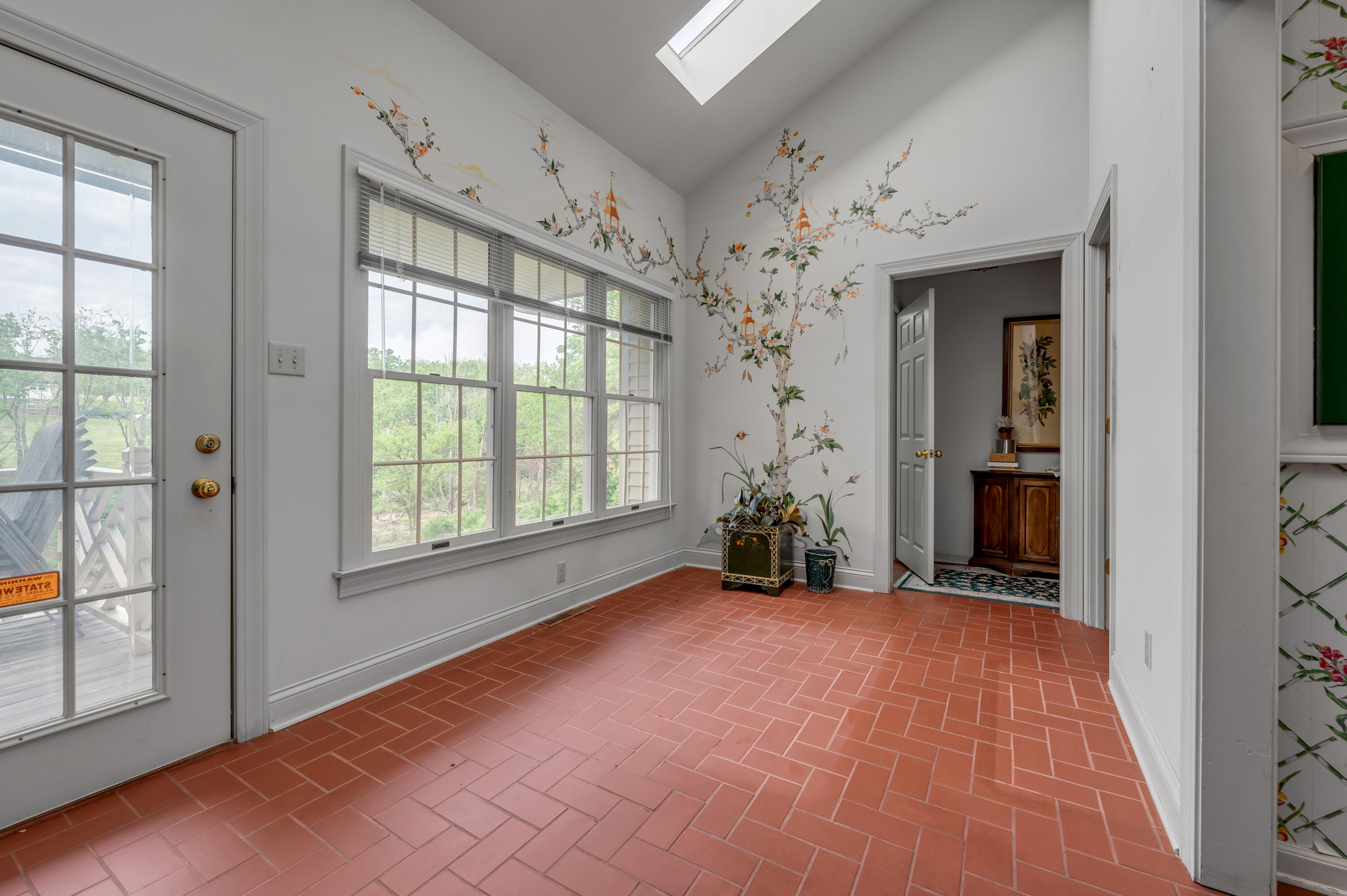 105 Old Farm Road Property Photo 28