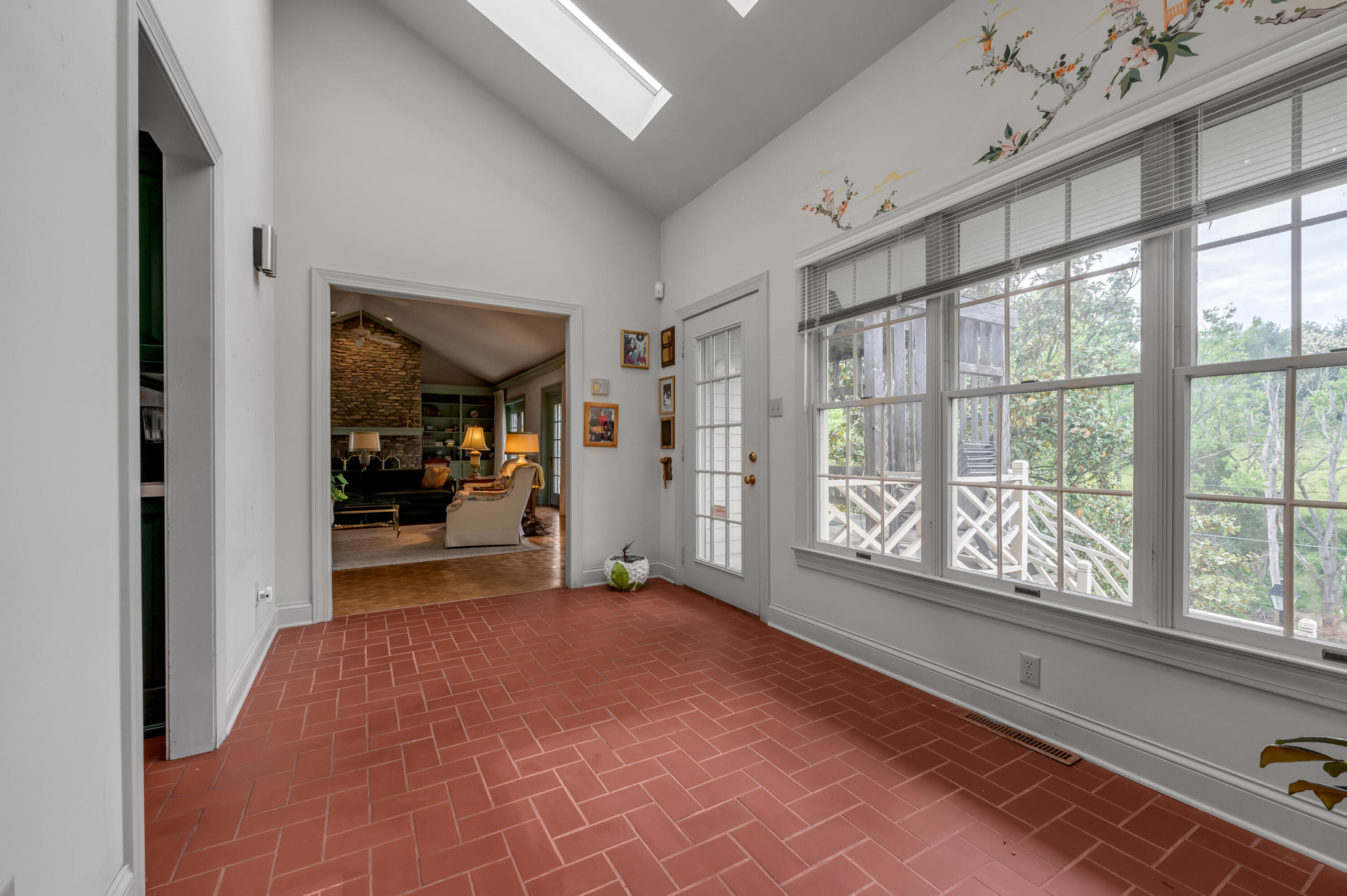 105 Old Farm Road Property Photo 29