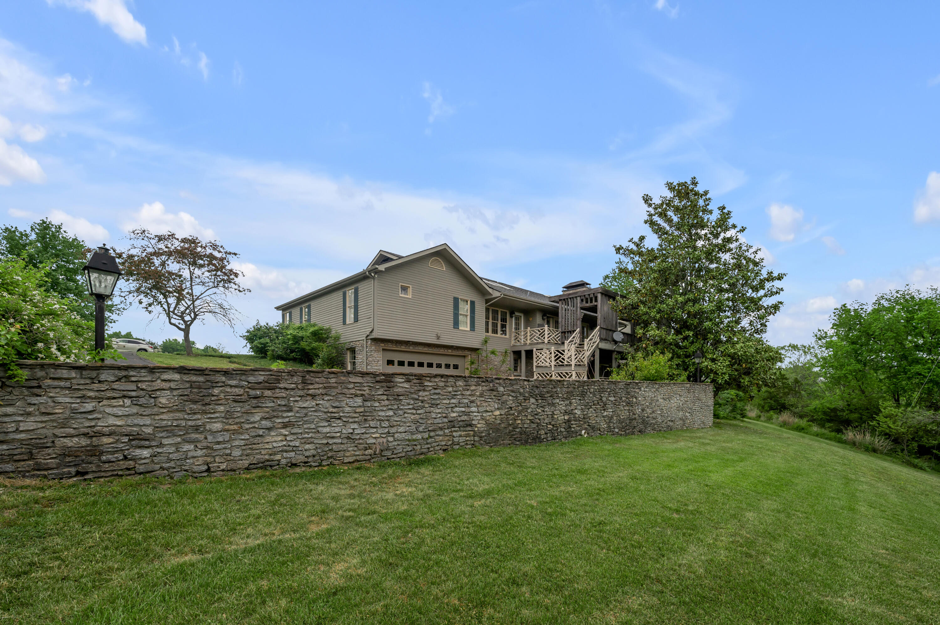 105 Old Farm Road Property Photo 92