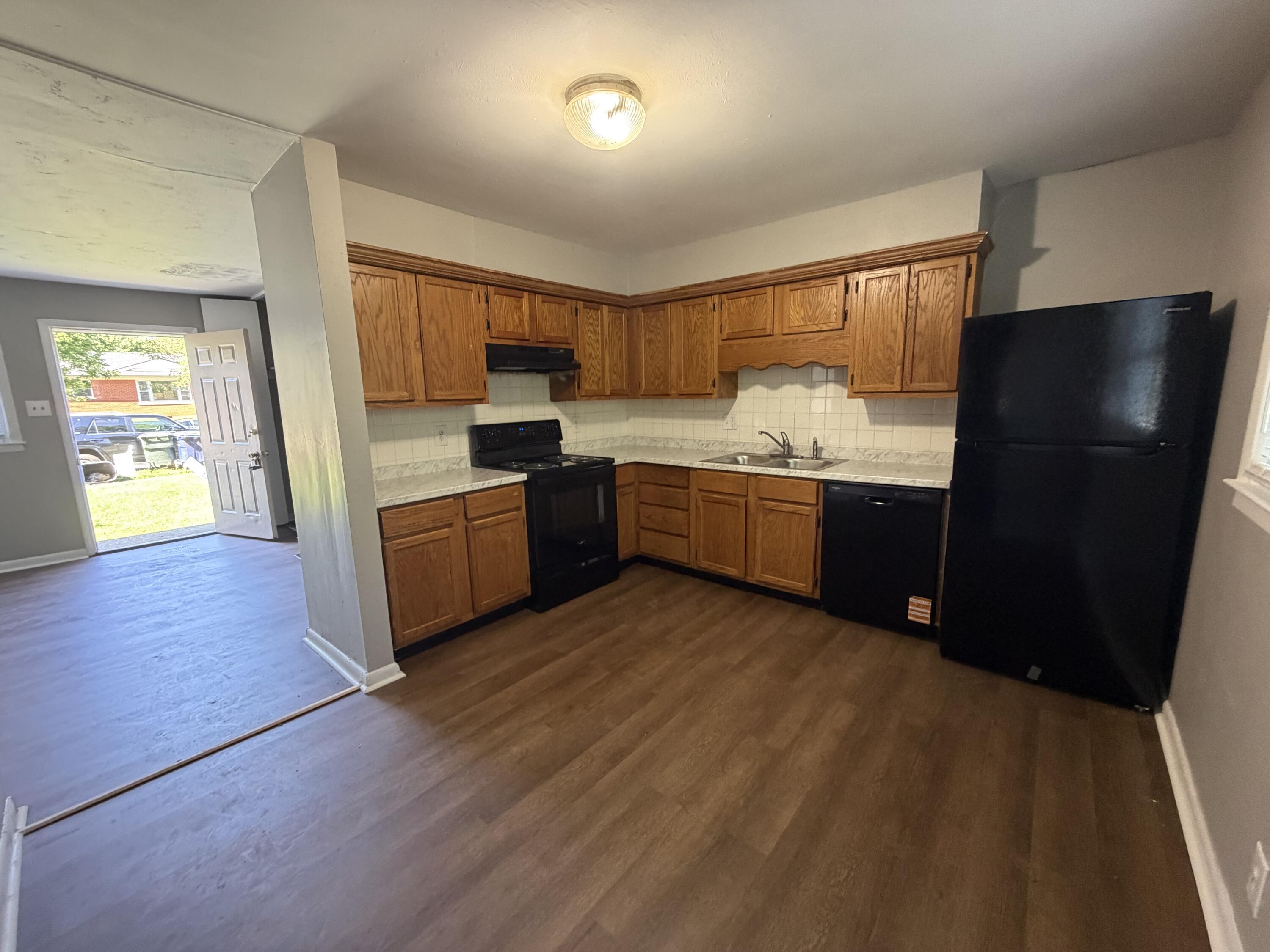1861 Dunkirk Drive Property Photo 5