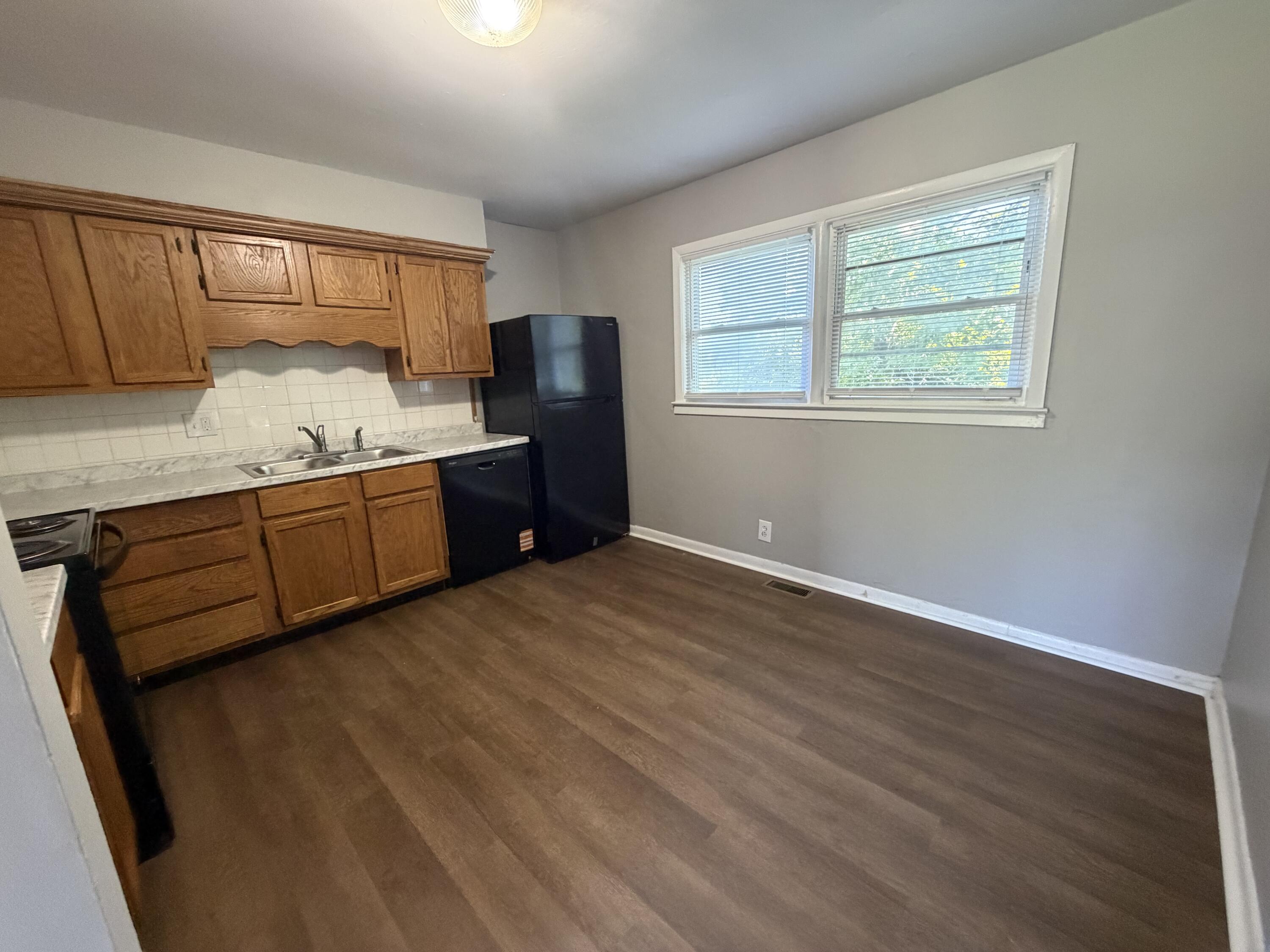 1861 Dunkirk Drive Property Photo 6
