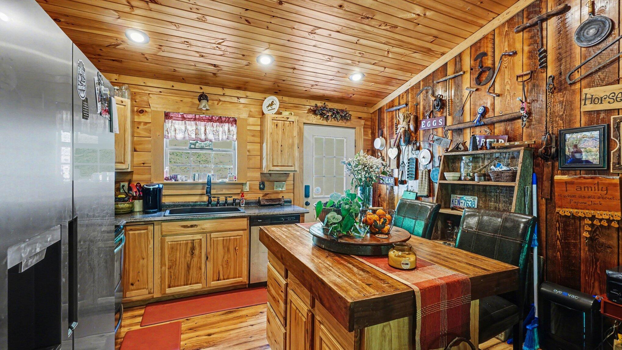 1630 Lower Hatcher Creek Road Property Photo 14