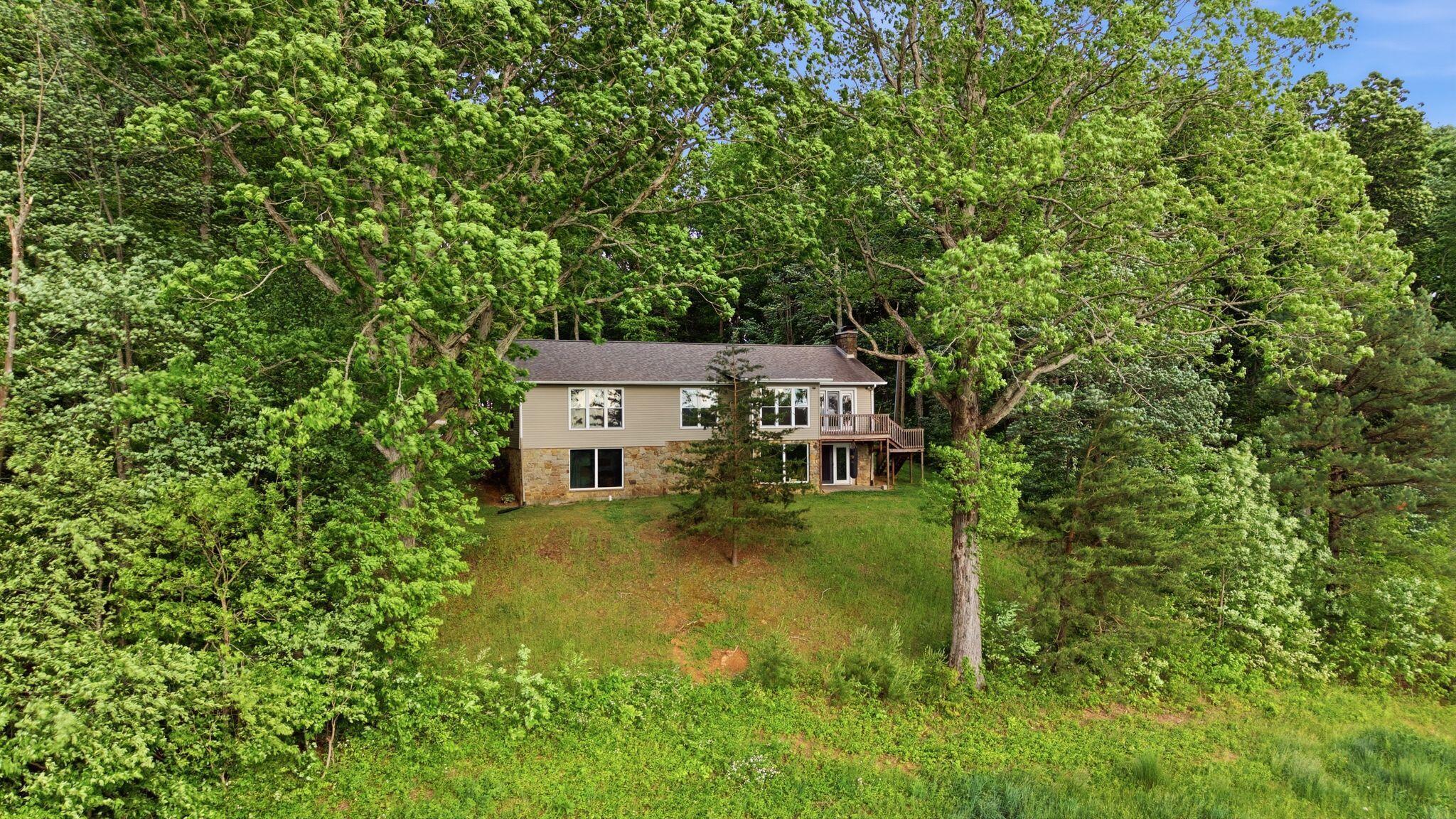 154 Flat Lick Road Property Photo 2