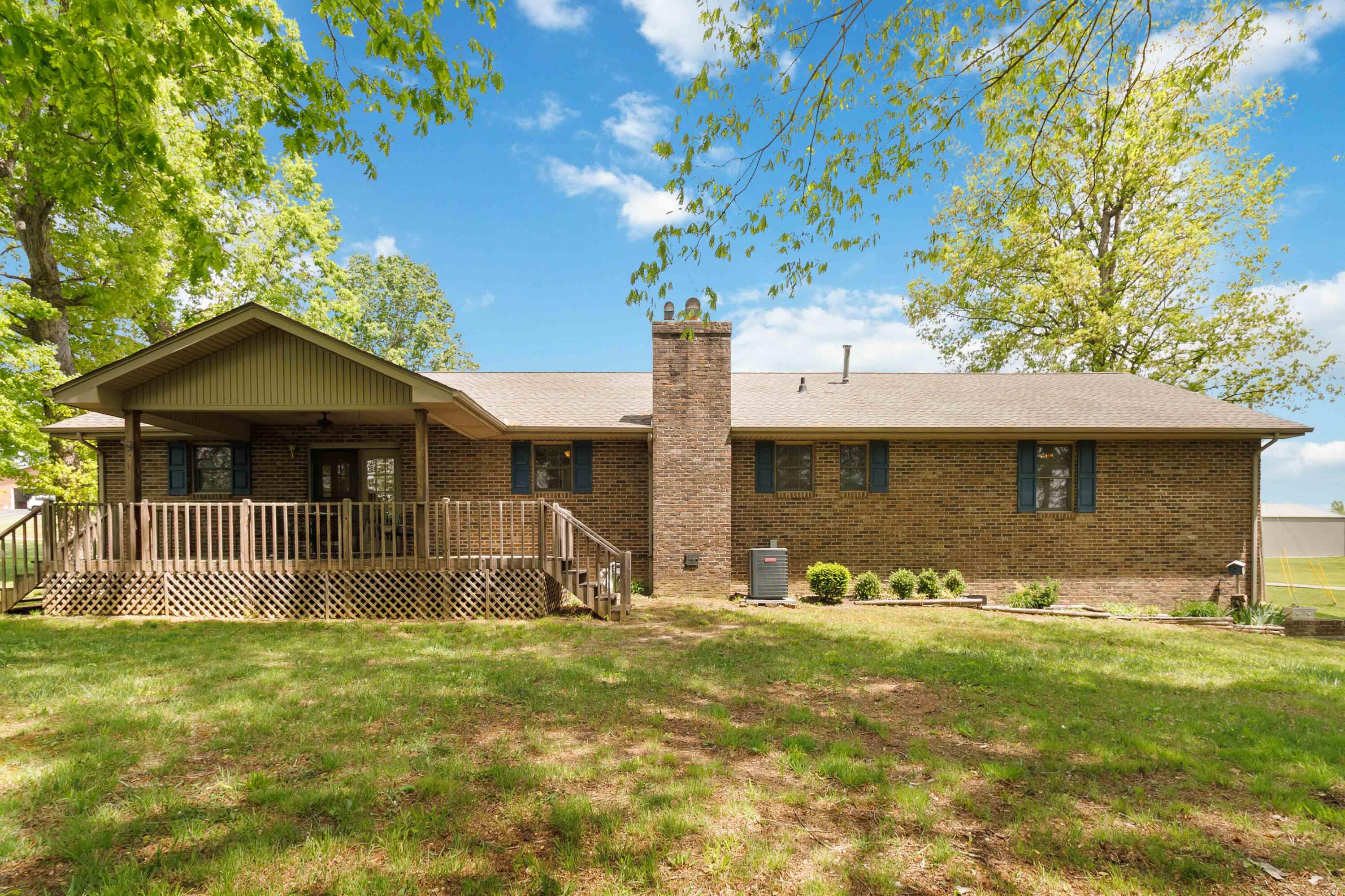 1242 Yorkshire Estates Road Property Photo 8