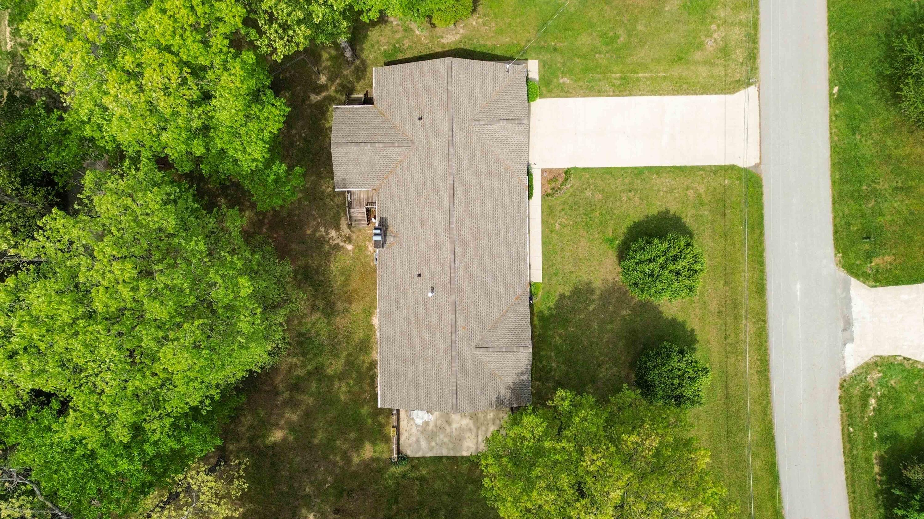 1242 Yorkshire Estates Road Property Photo 18