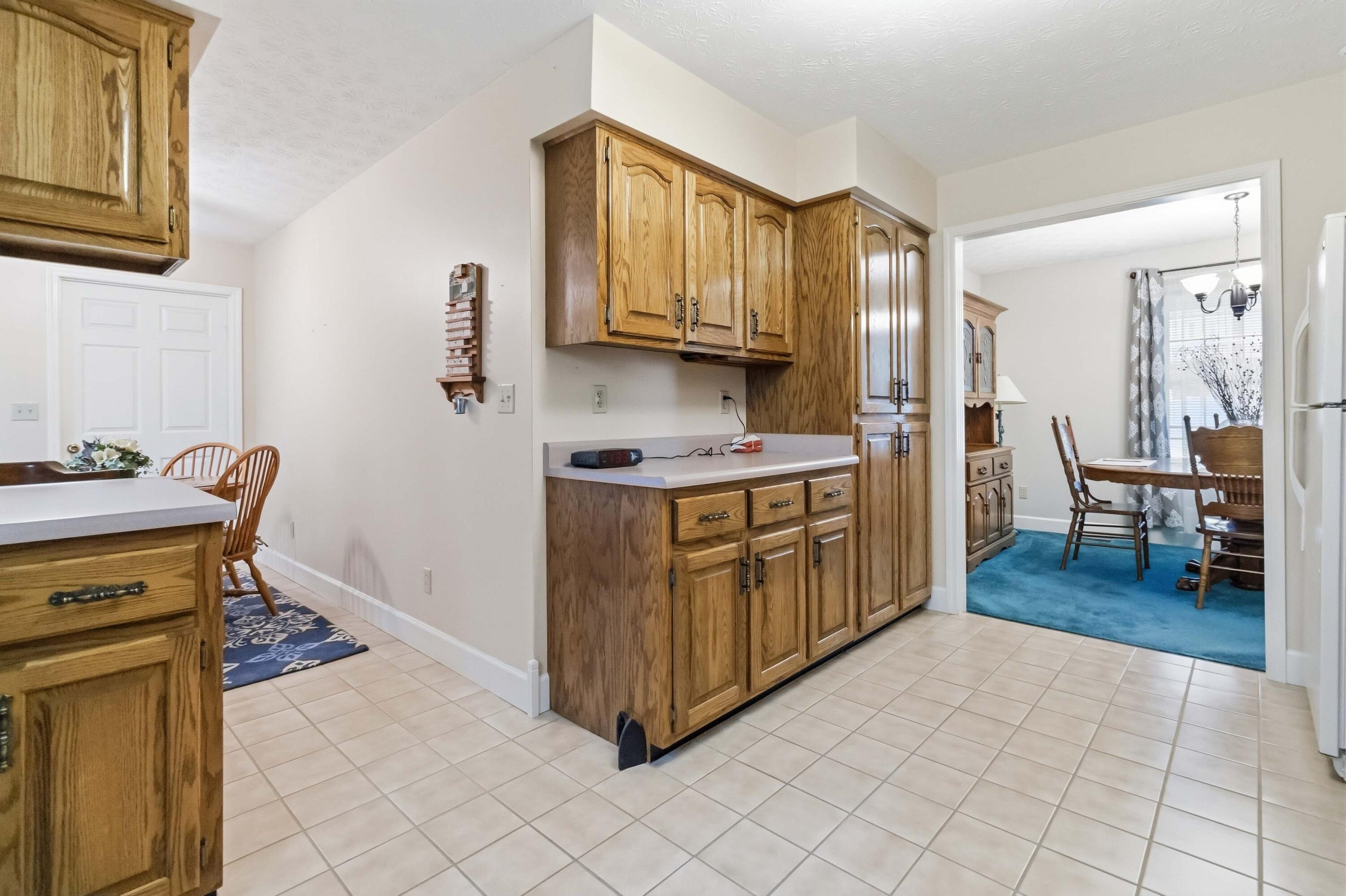 1242 Yorkshire Estates Road Property Photo 33