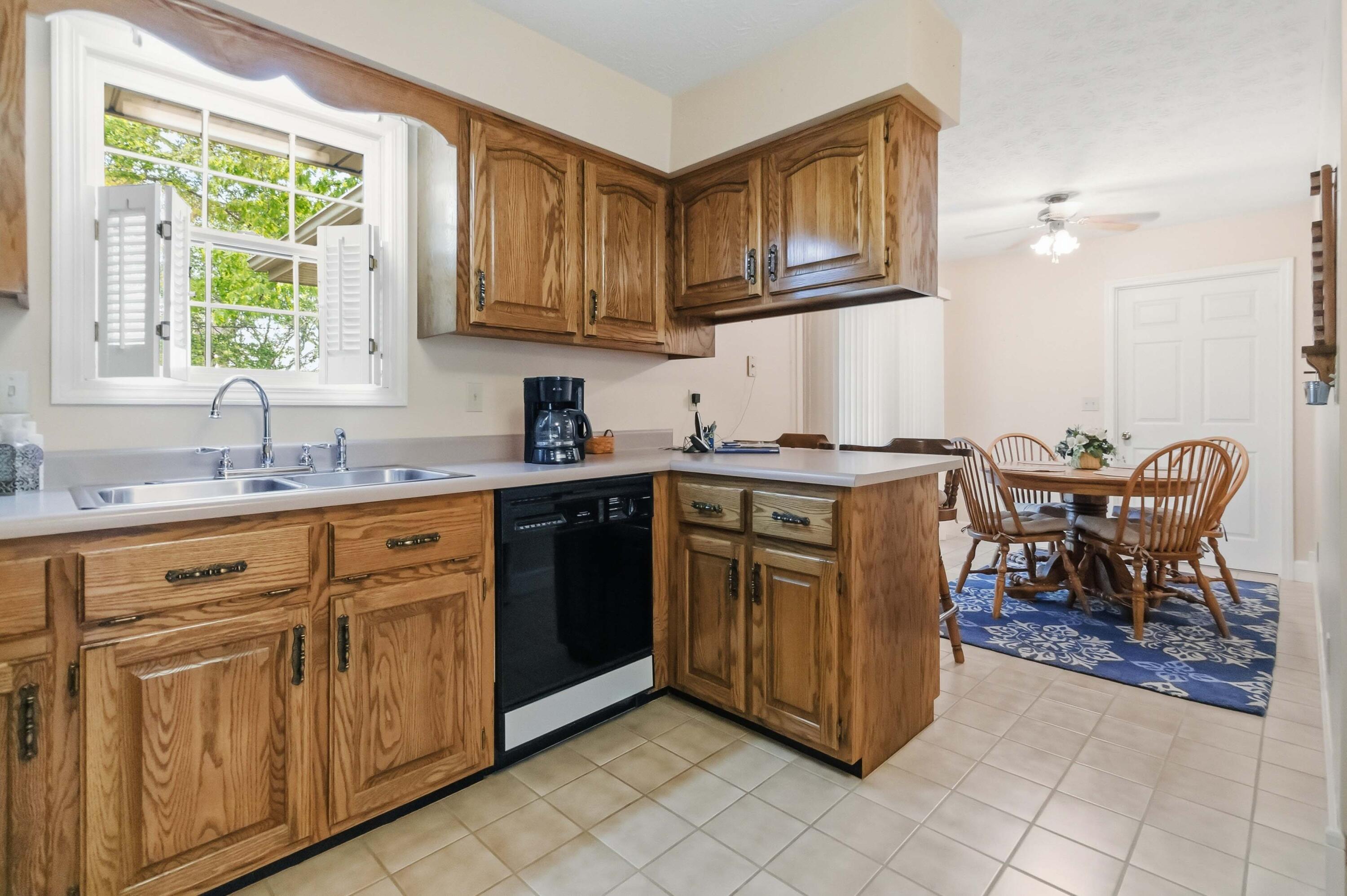 1242 Yorkshire Estates Road Property Photo 35