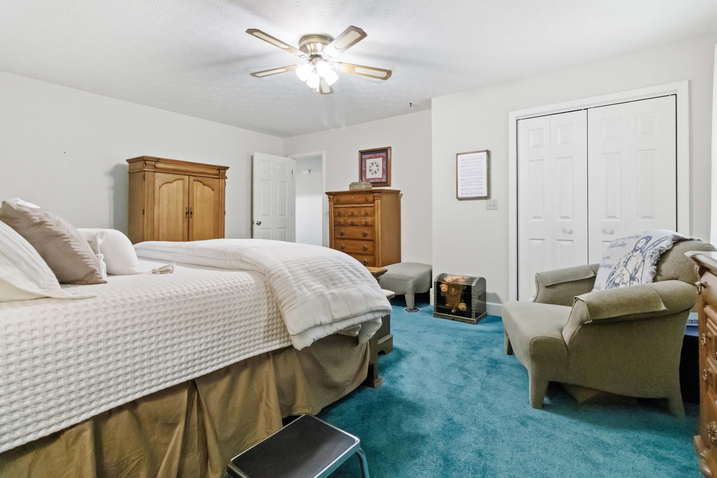 1242 Yorkshire Estates Road Property Photo 41