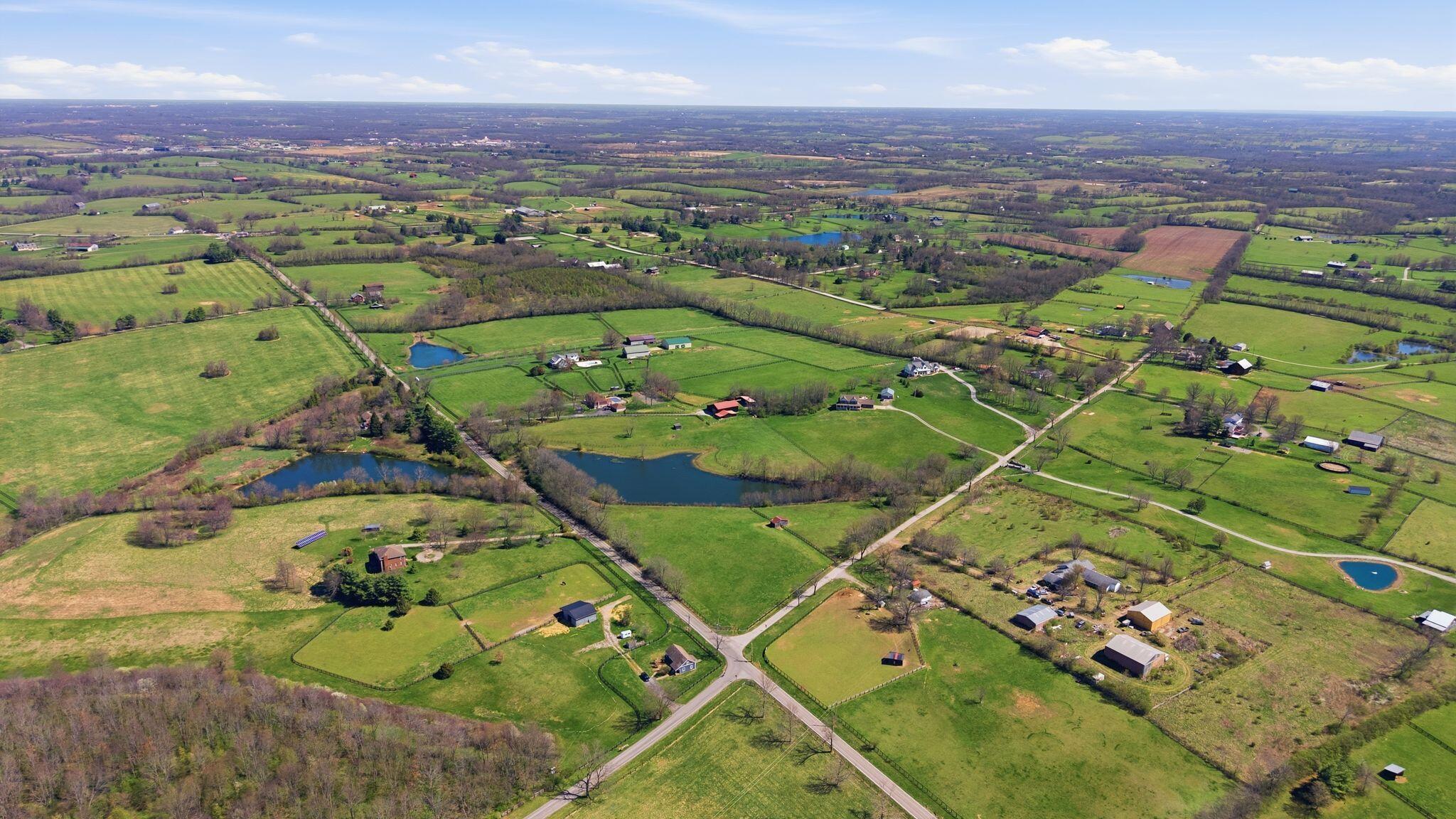 1830 Jacks Creek Pike Property Photo 89