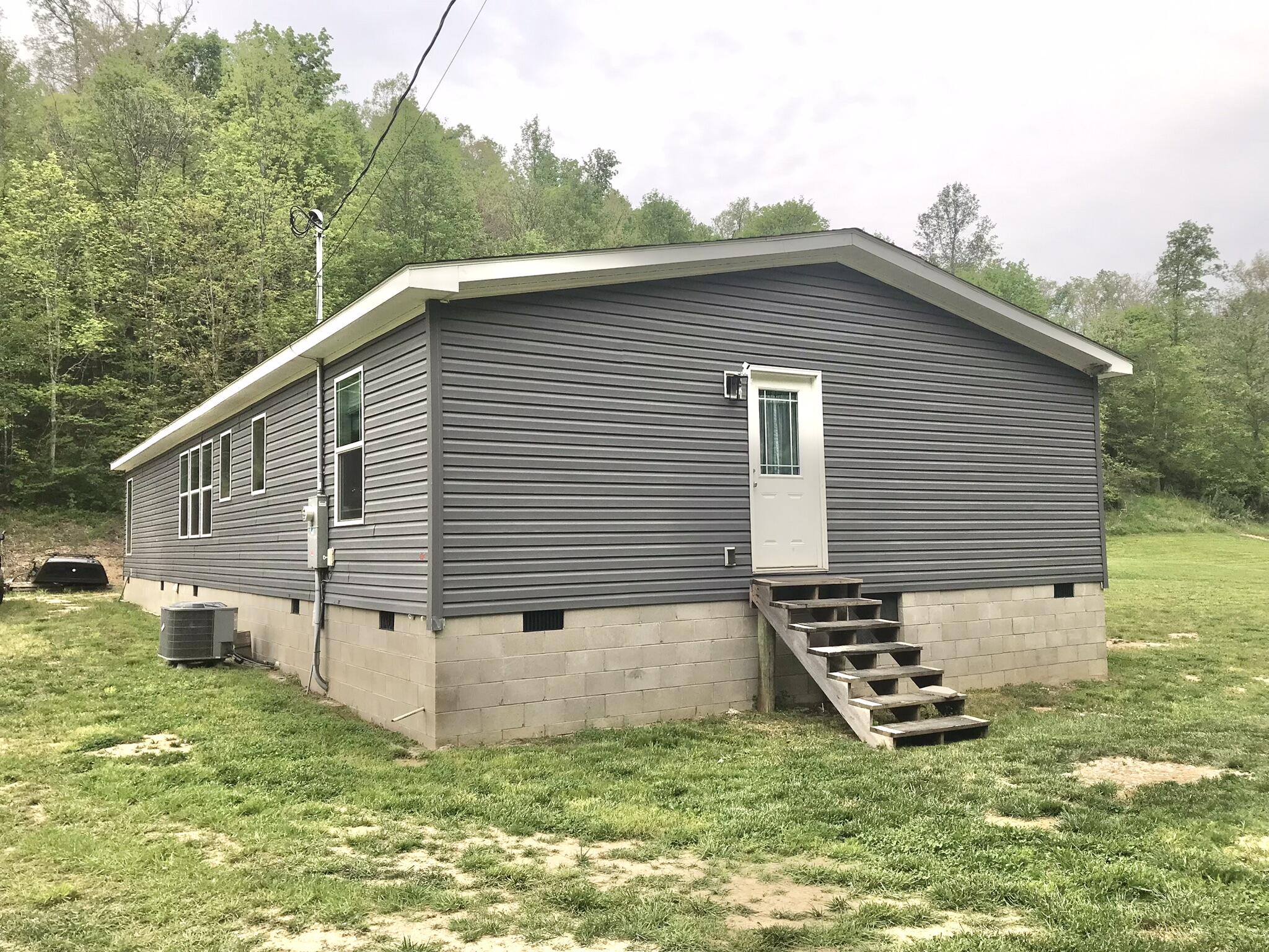 528 Skaggs Drive Property Photo 3
