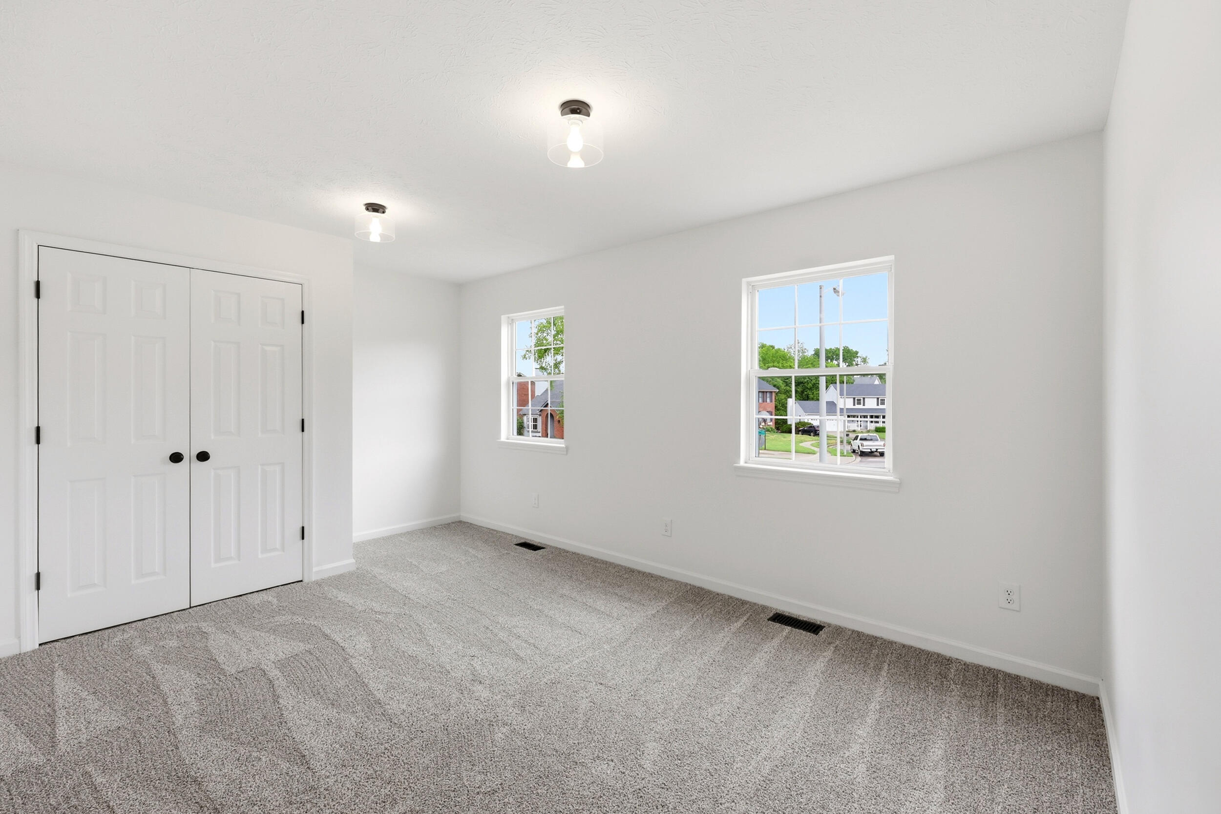 512 Stone Creek Drive Property Photo 16