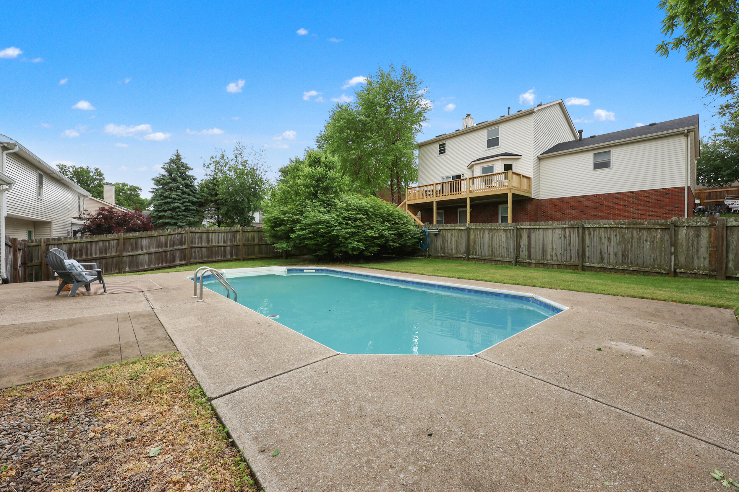 512 Stone Creek Drive Property Photo 25