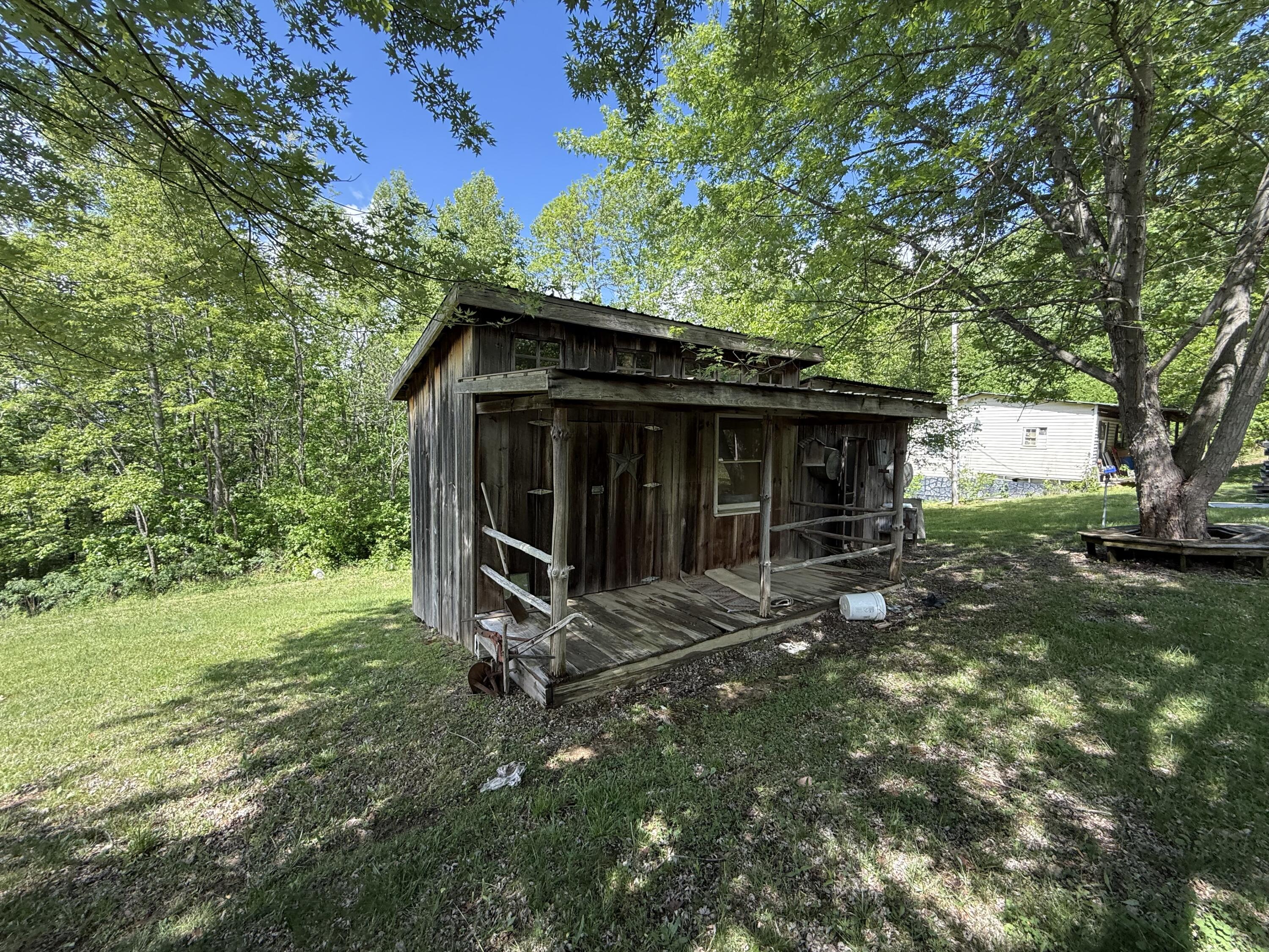 2508 Amos Ridge Road Property Photo 5
