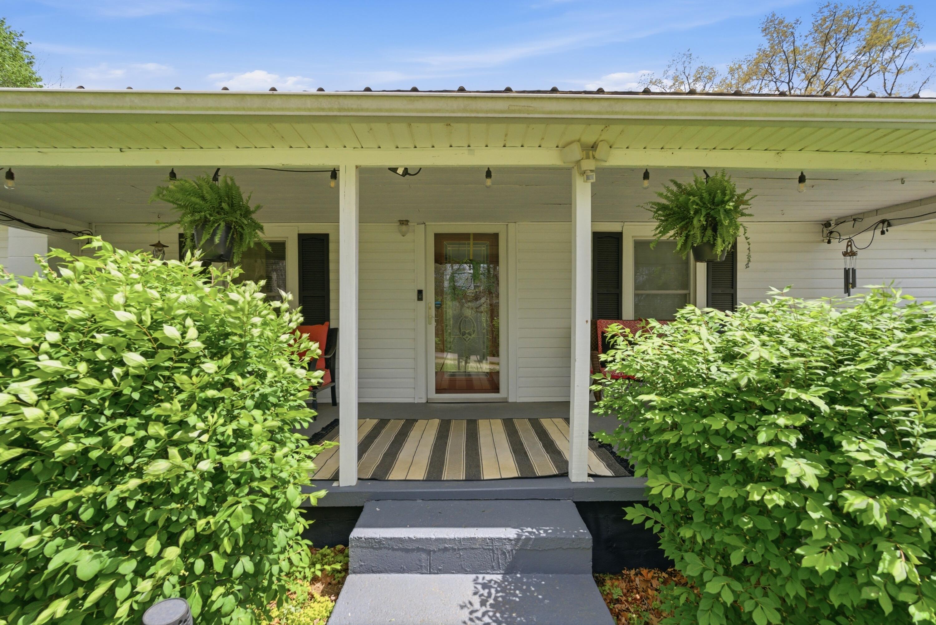 595 Ky-2002 Property Photo 1