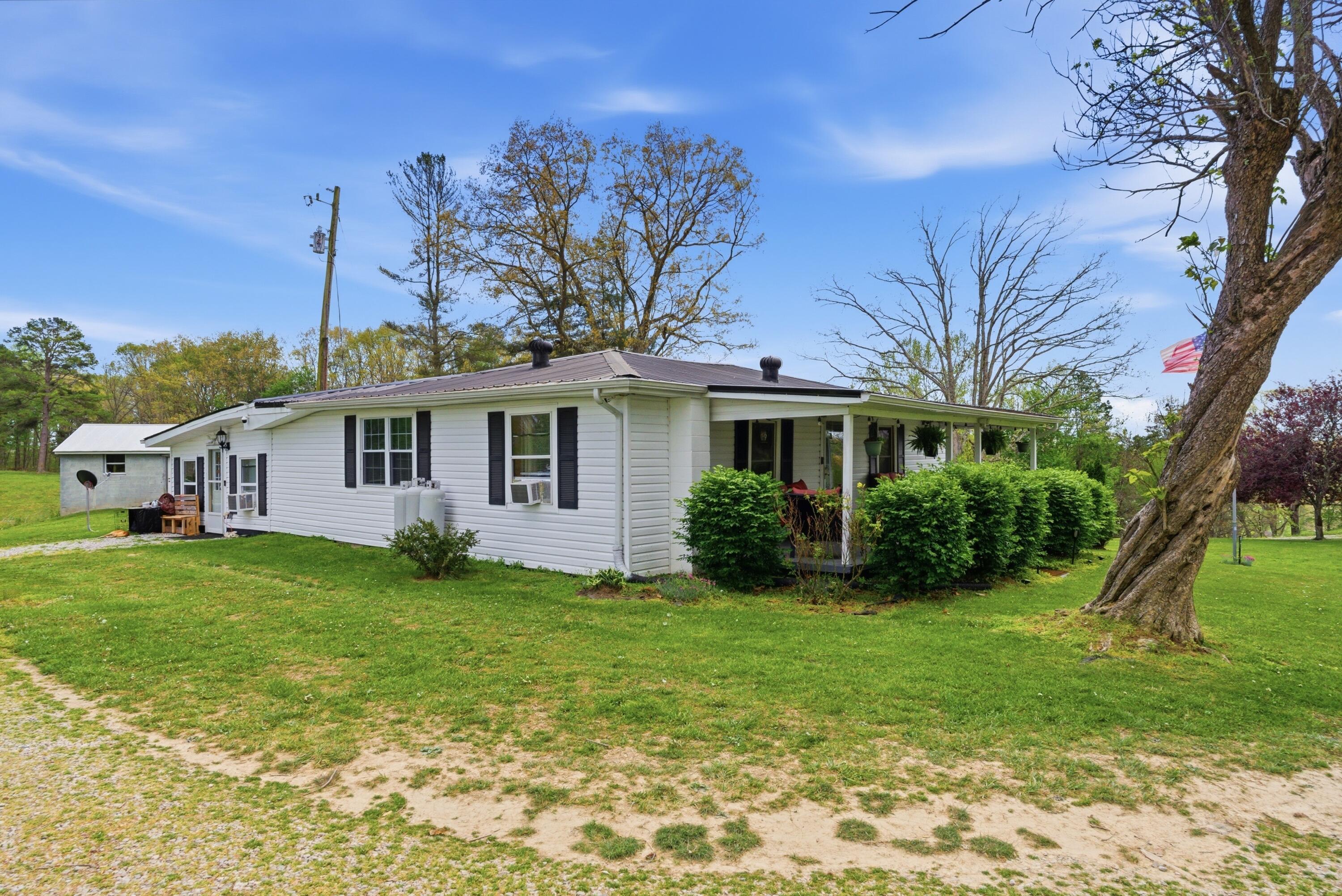 595 Ky-2002 Property Photo 6