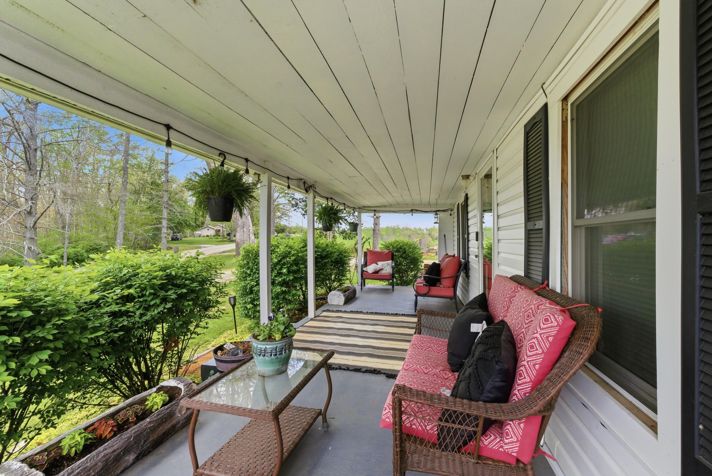 595 Ky-2002 Property Photo 13