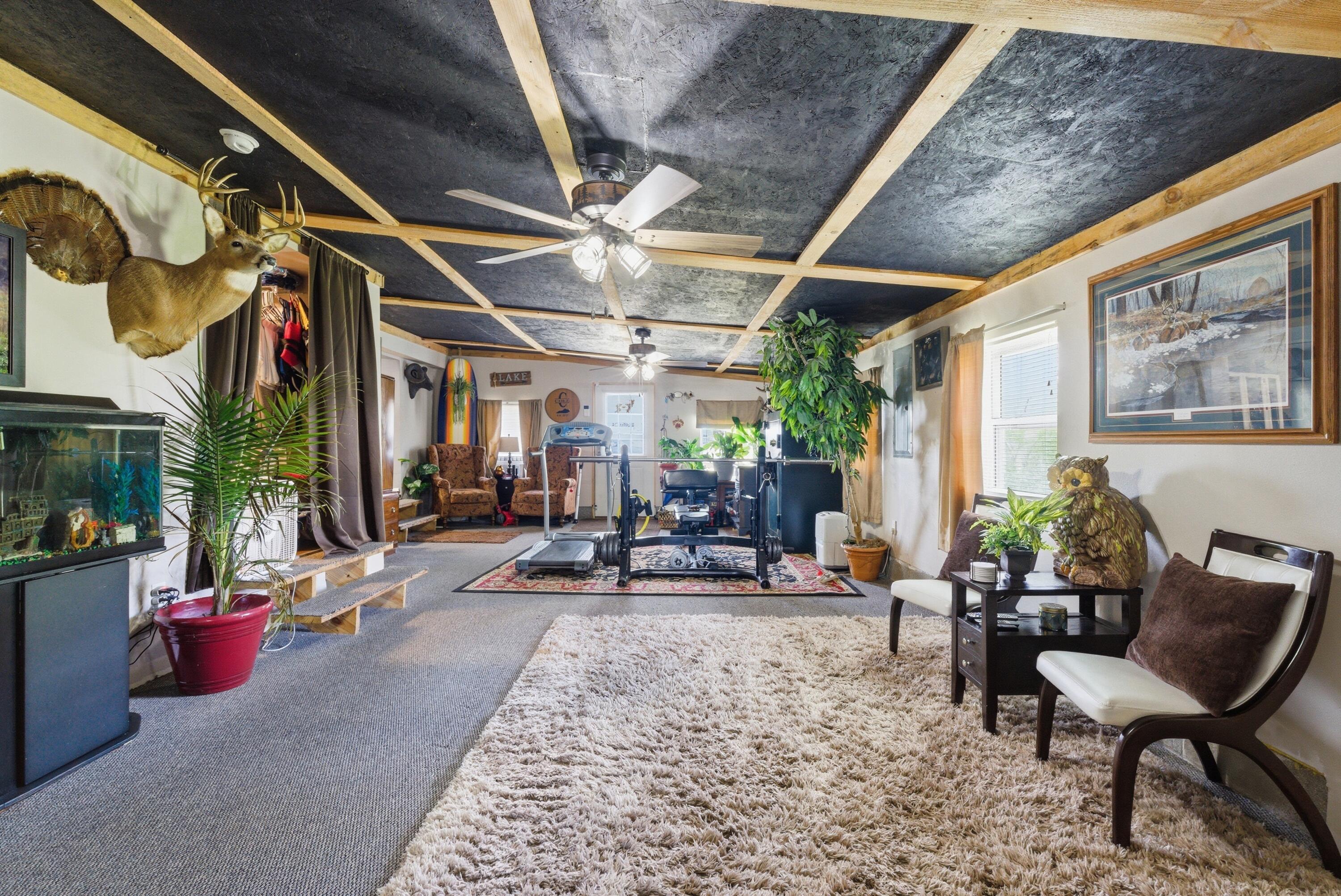 595 Ky-2002 Property Photo 40