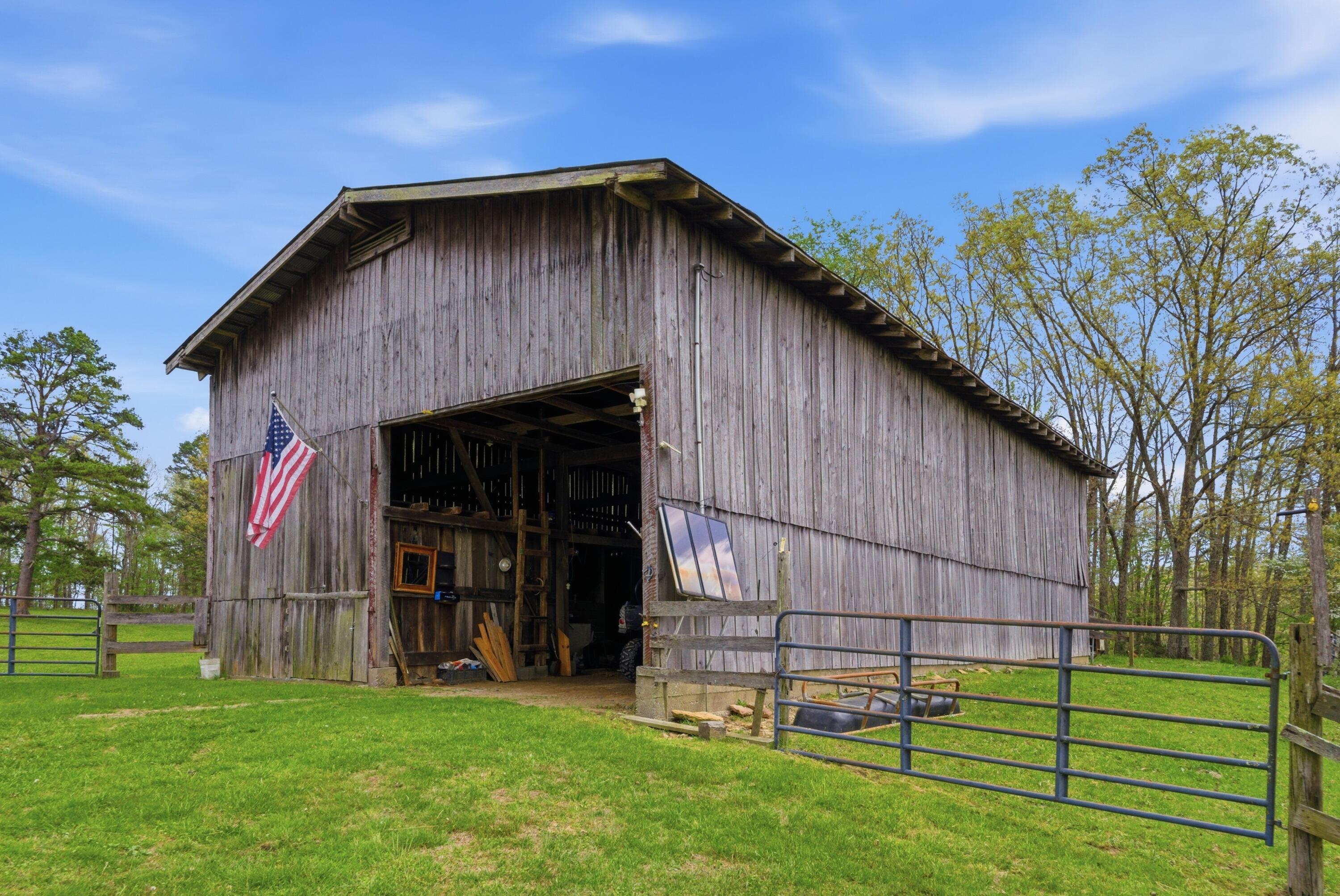 595 Ky-2002 Property Photo 44