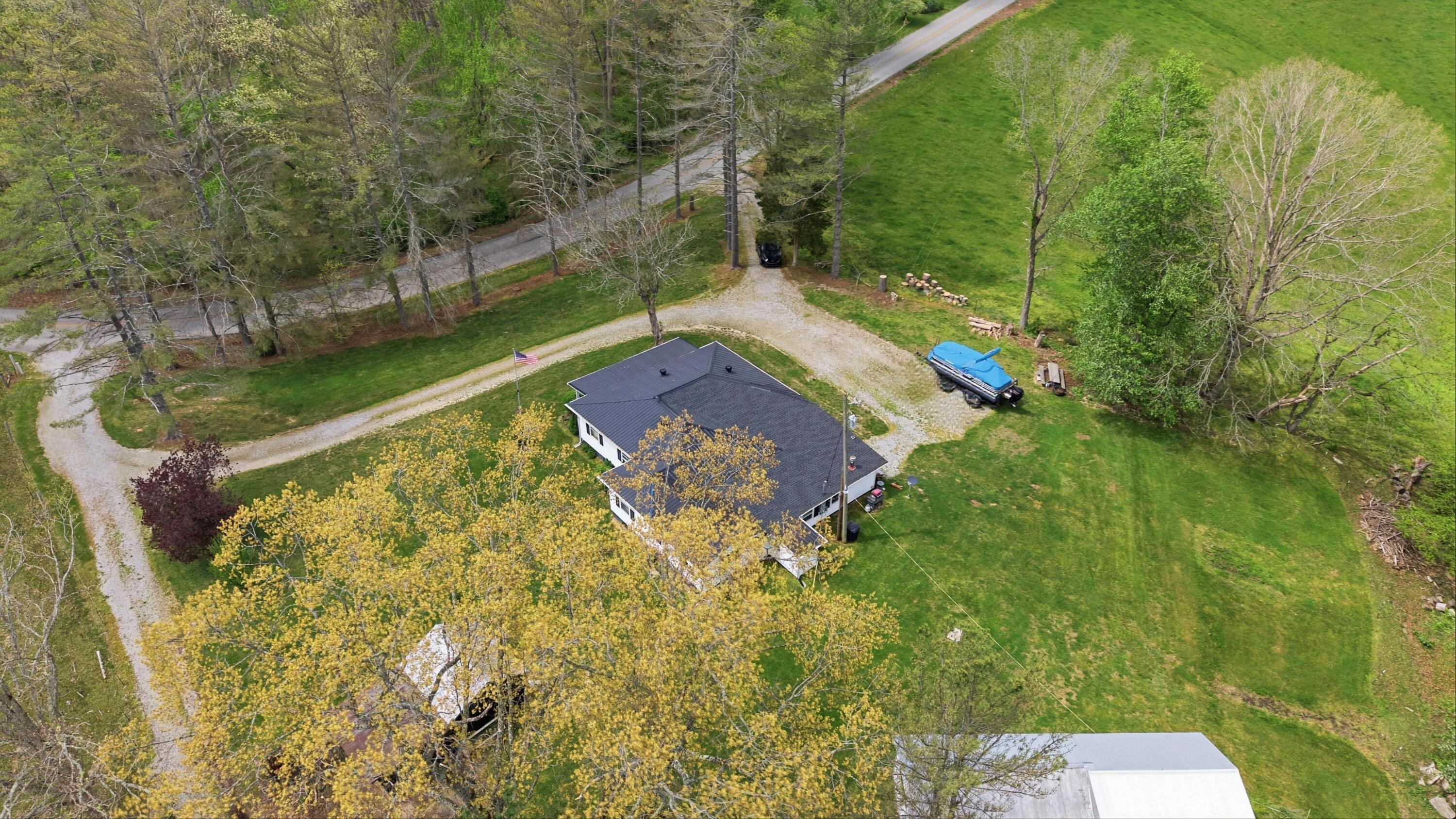 595 Ky-2002 Property Photo 52