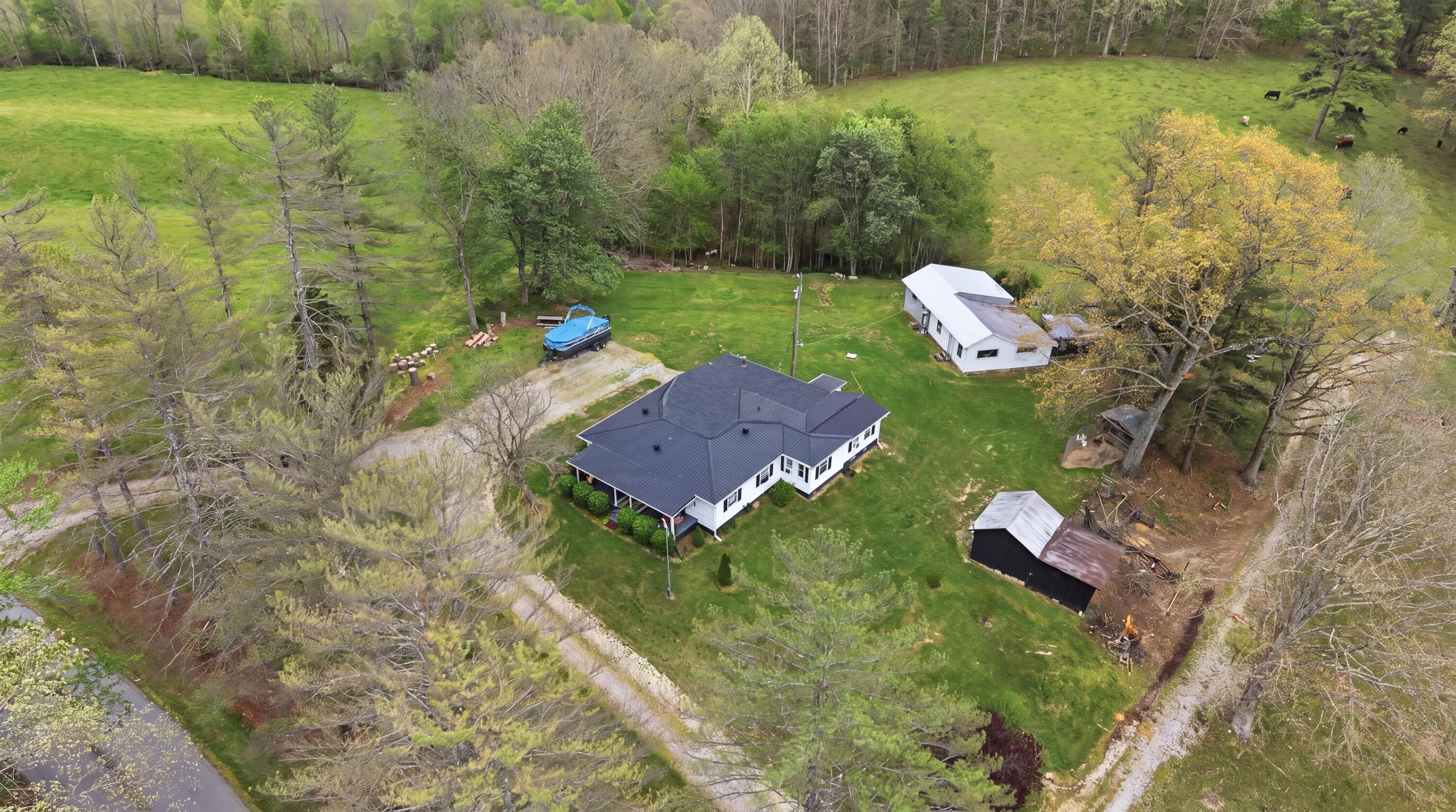 595 Ky-2002 Property Photo 54
