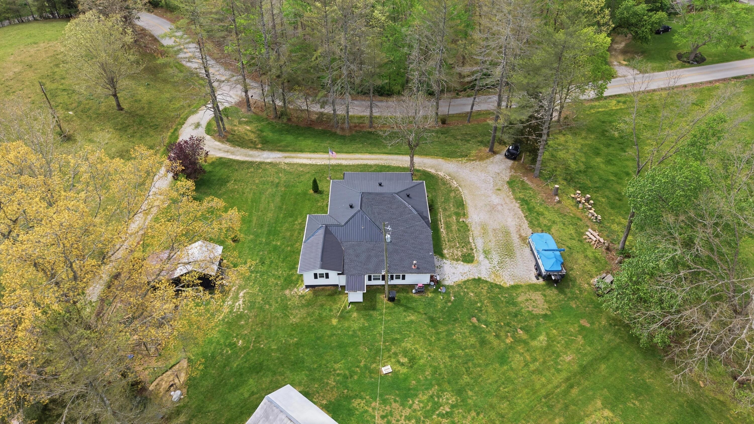 595 Ky-2002 Property Photo 55