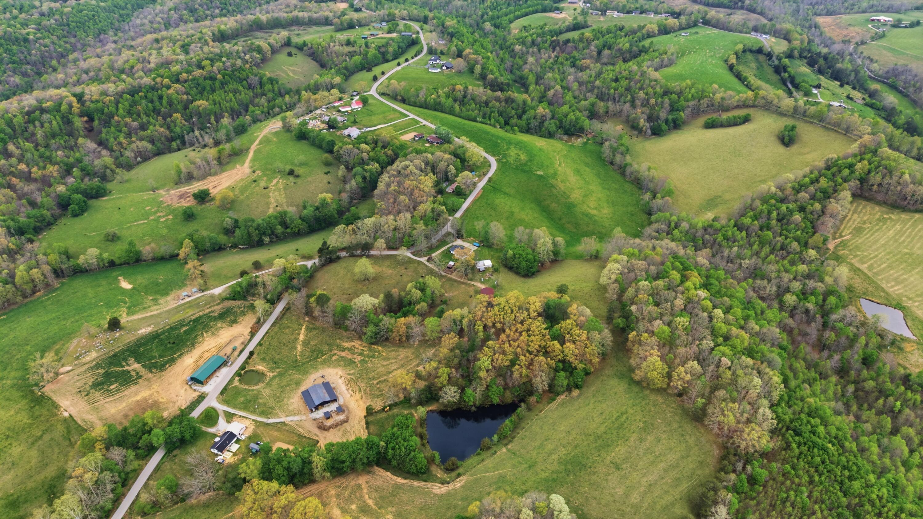 595 Ky-2002 Property Photo 64