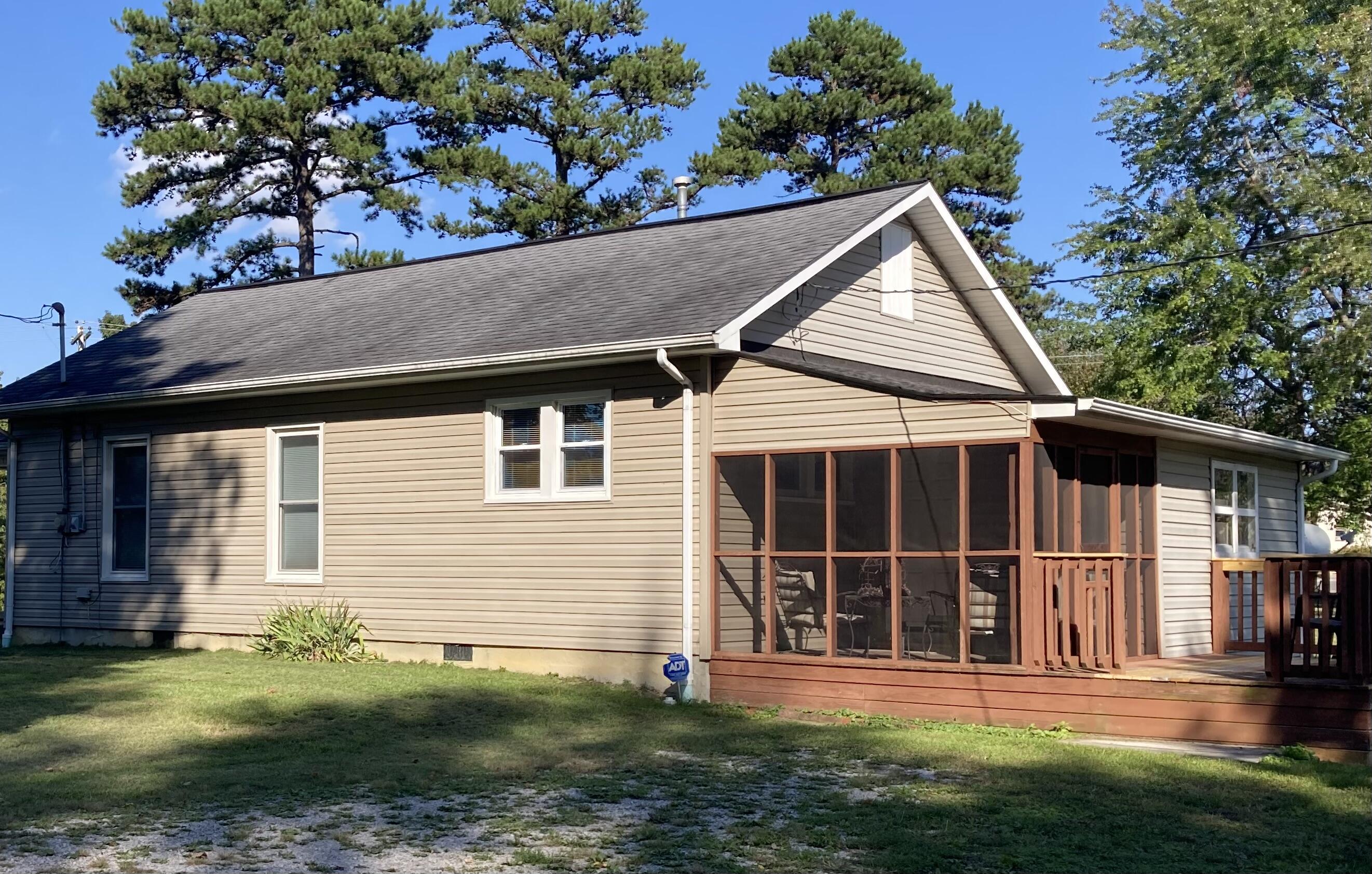 1731 Gordon Hill Pike Property Photo 3