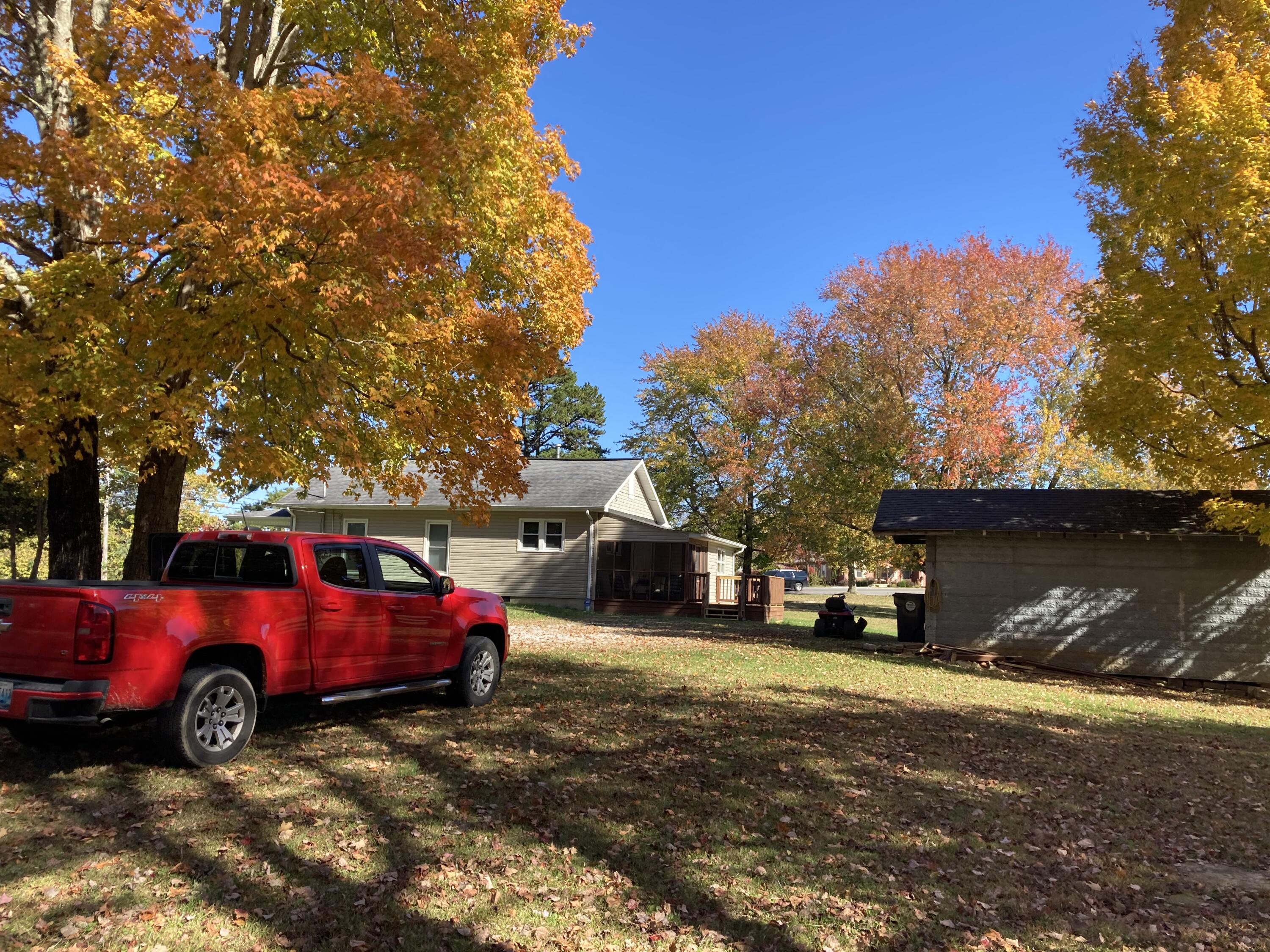 1731 Gordon Hill Pike Property Photo 4
