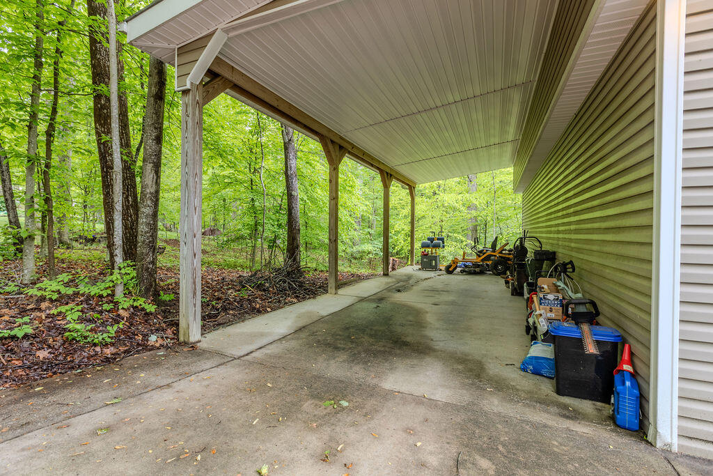 198 Kyle Lane Property Photo 24