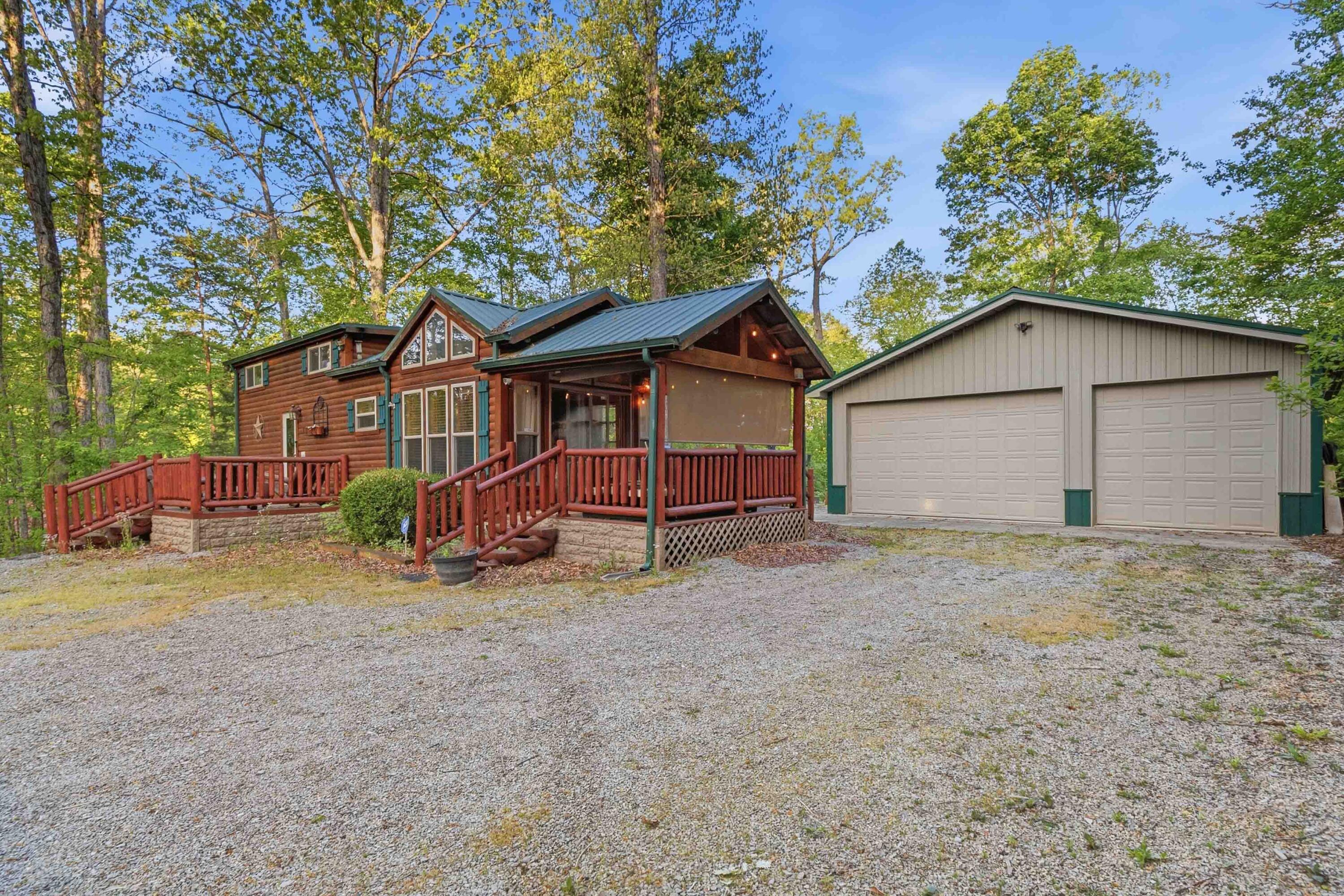 318 Pine Tree Circle Property Photo 4