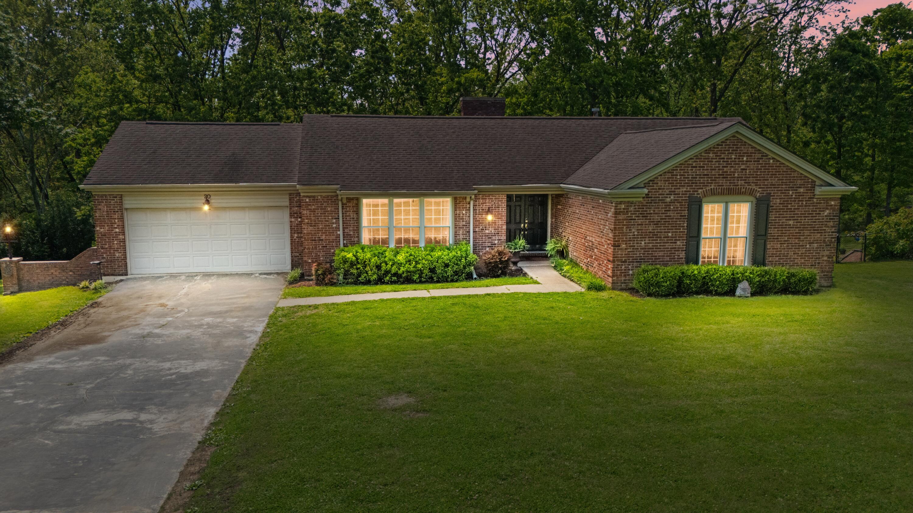 20 Edgewood Drive Property Photo 1