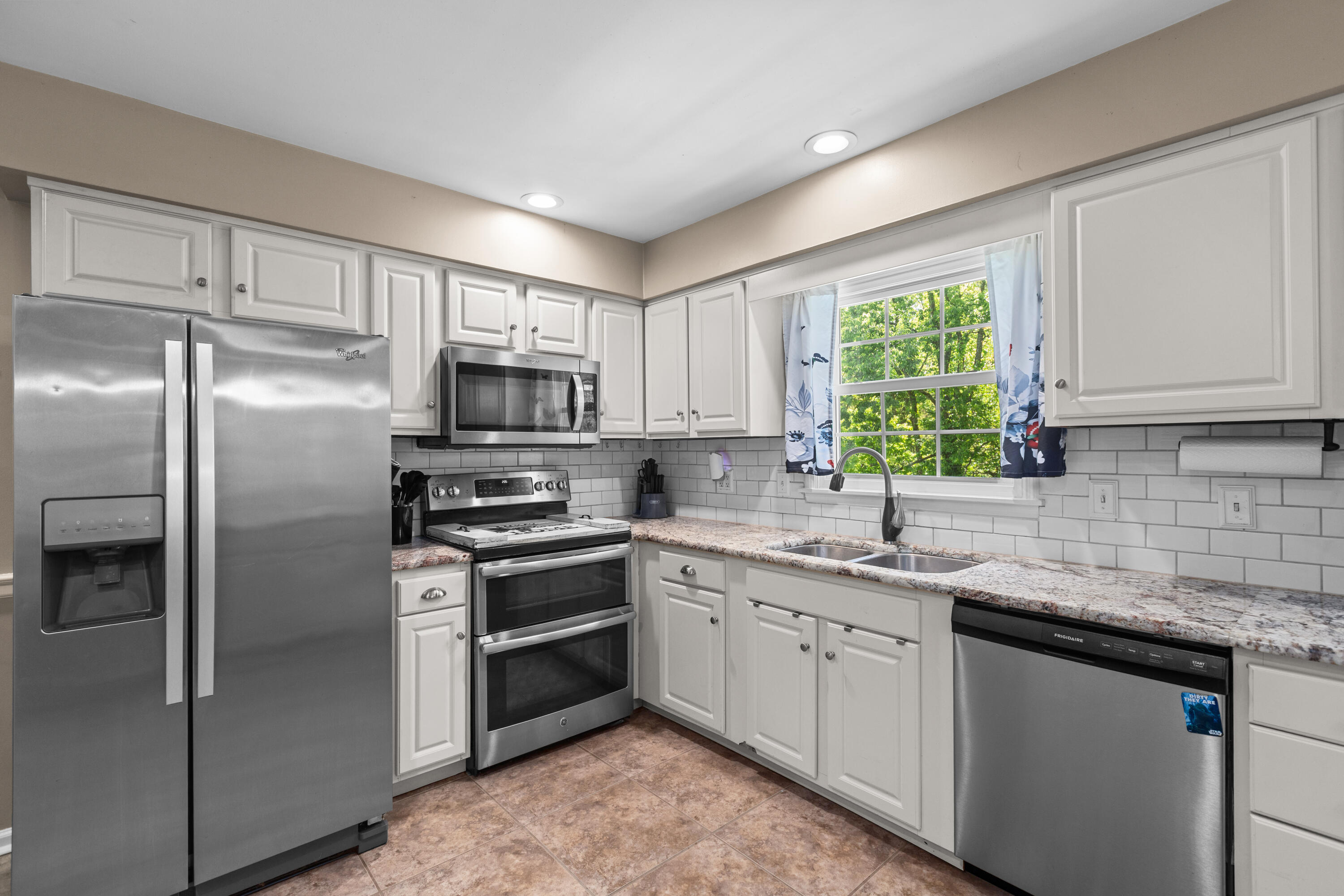 20 Edgewood Drive Property Photo 14