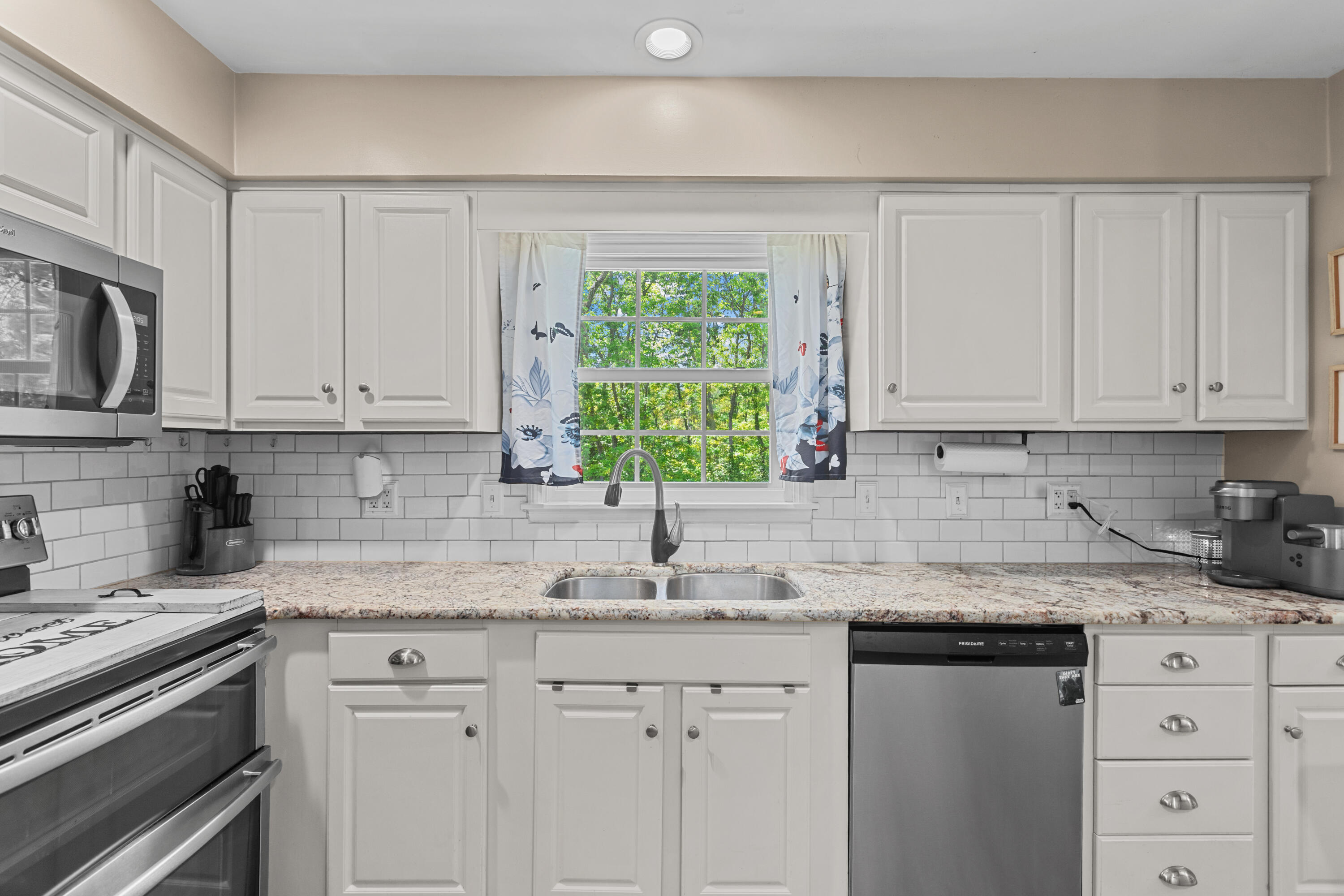 20 Edgewood Drive Property Photo 15