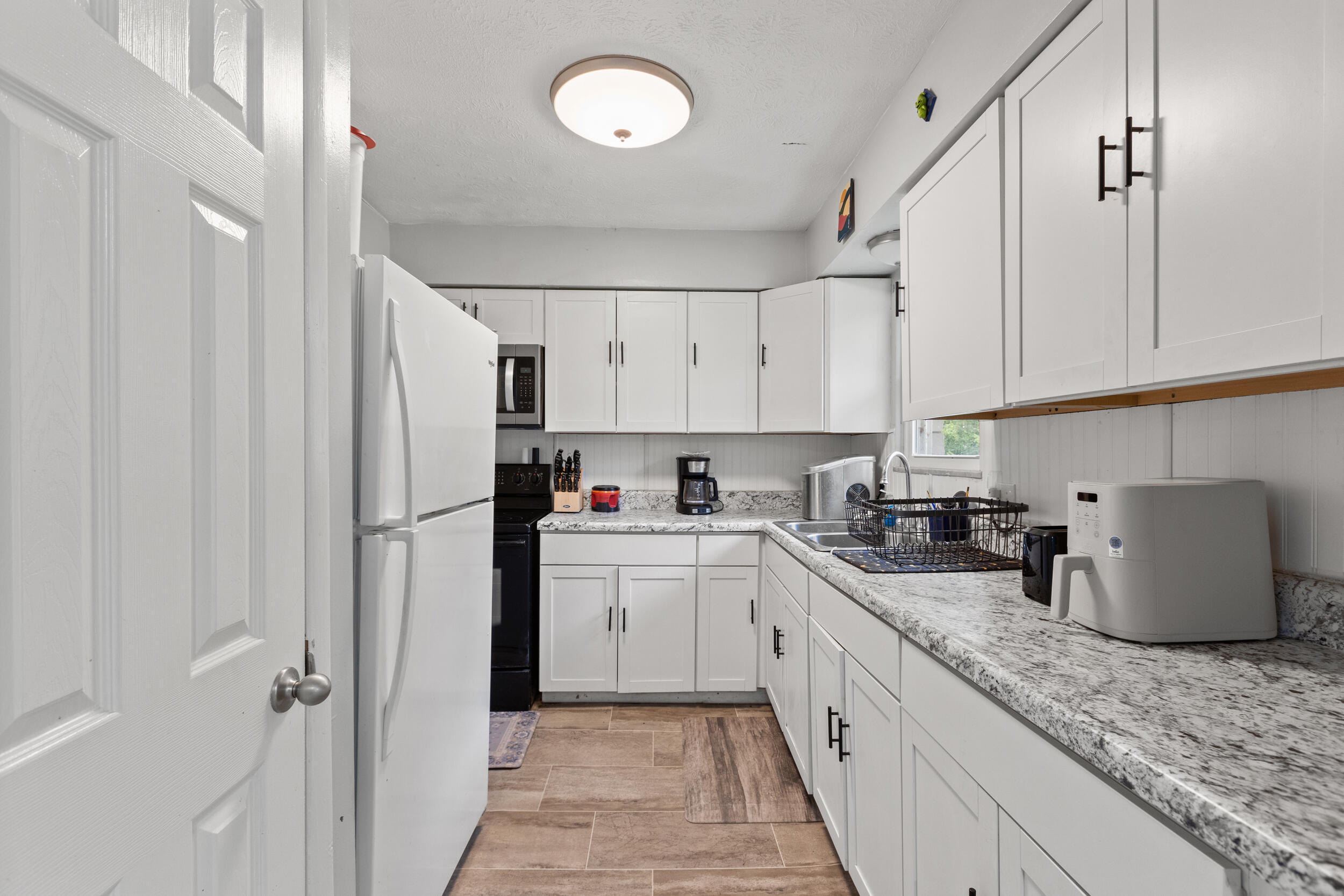 107 Elaine Avenue Property Photo 6
