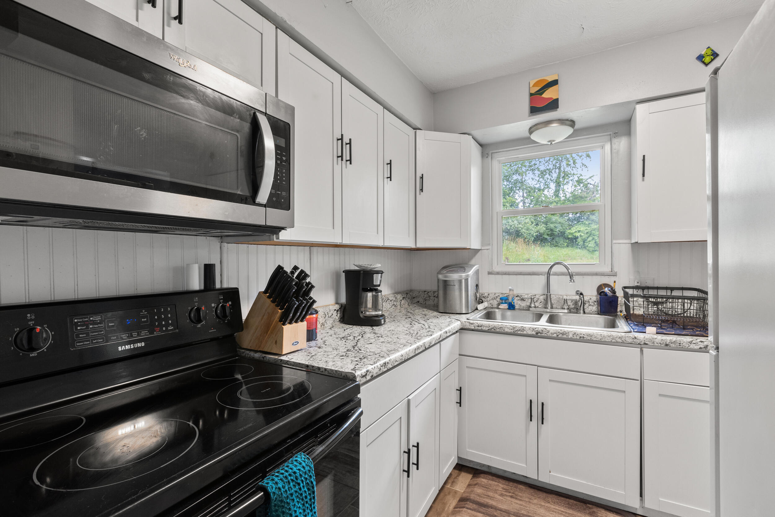 107 Elaine Avenue Property Photo 7