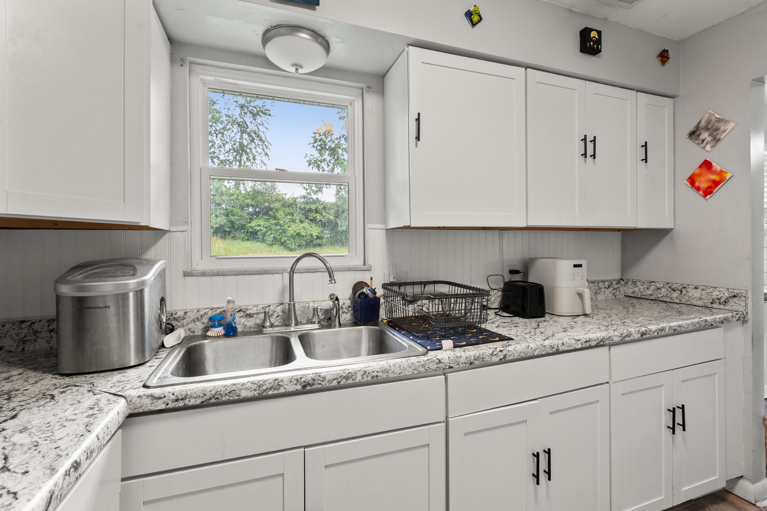 107 Elaine Avenue Property Photo 8