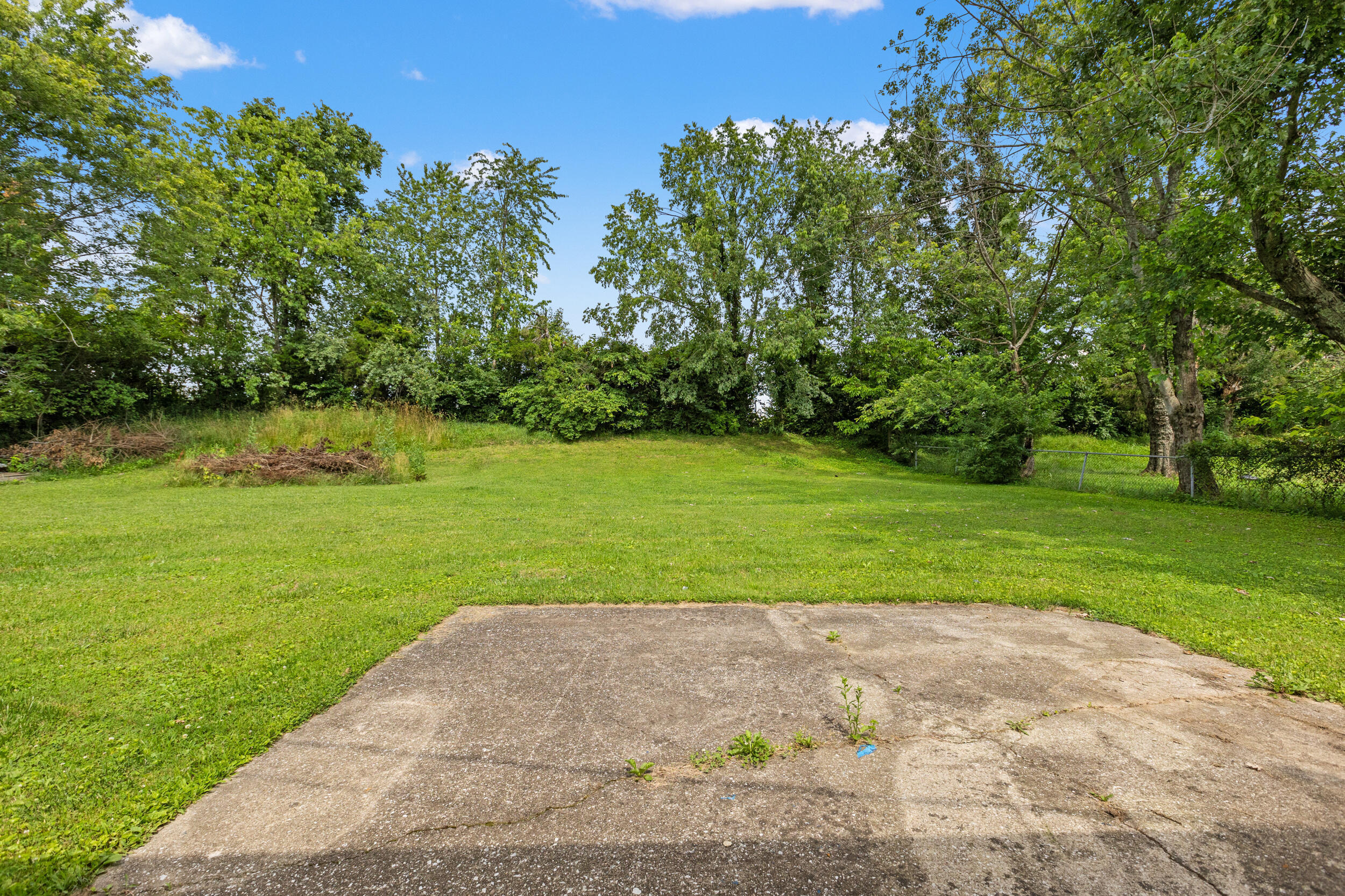 107 Elaine Avenue Property Photo 18