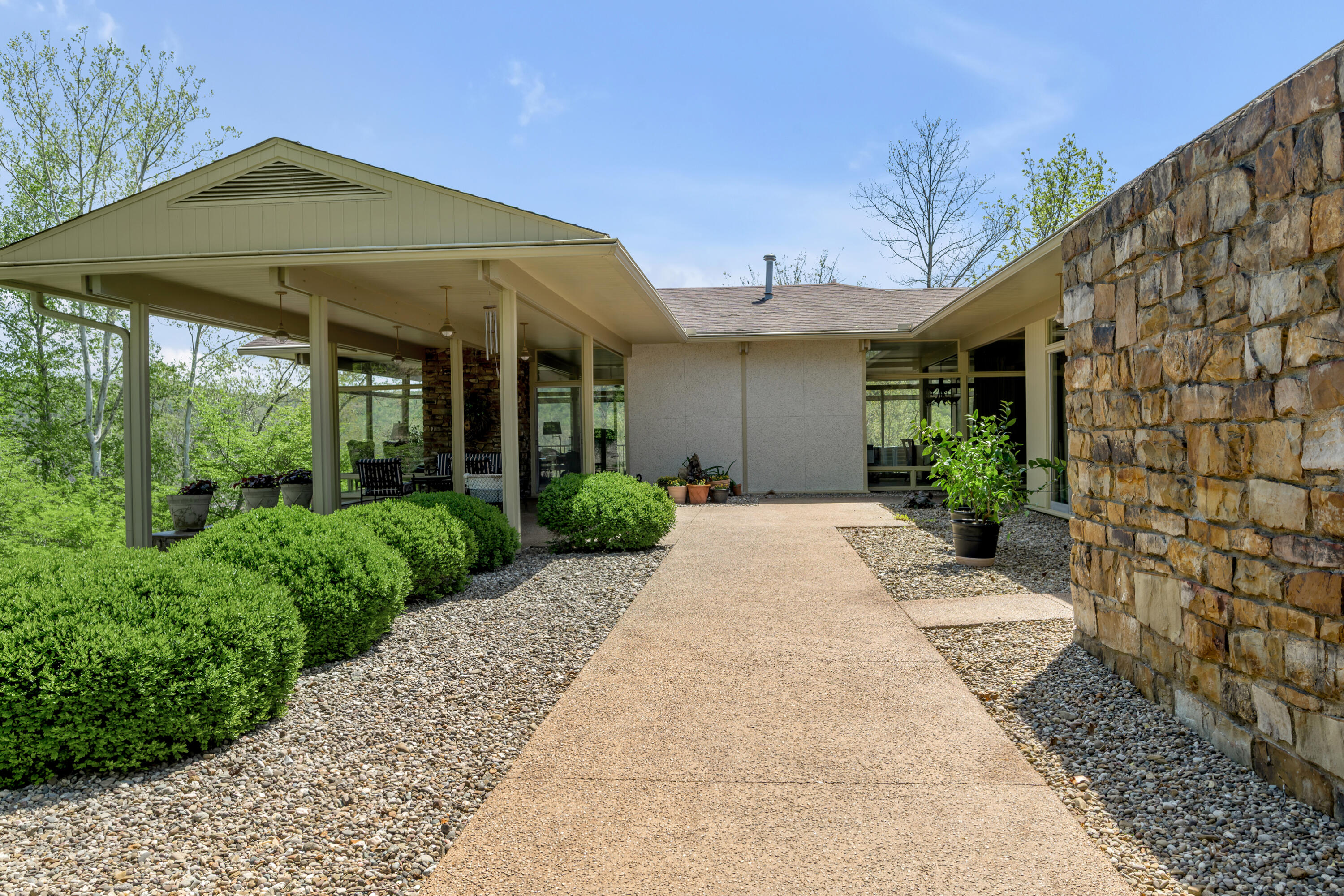 150 Pine Hill Drive Property Photo 11