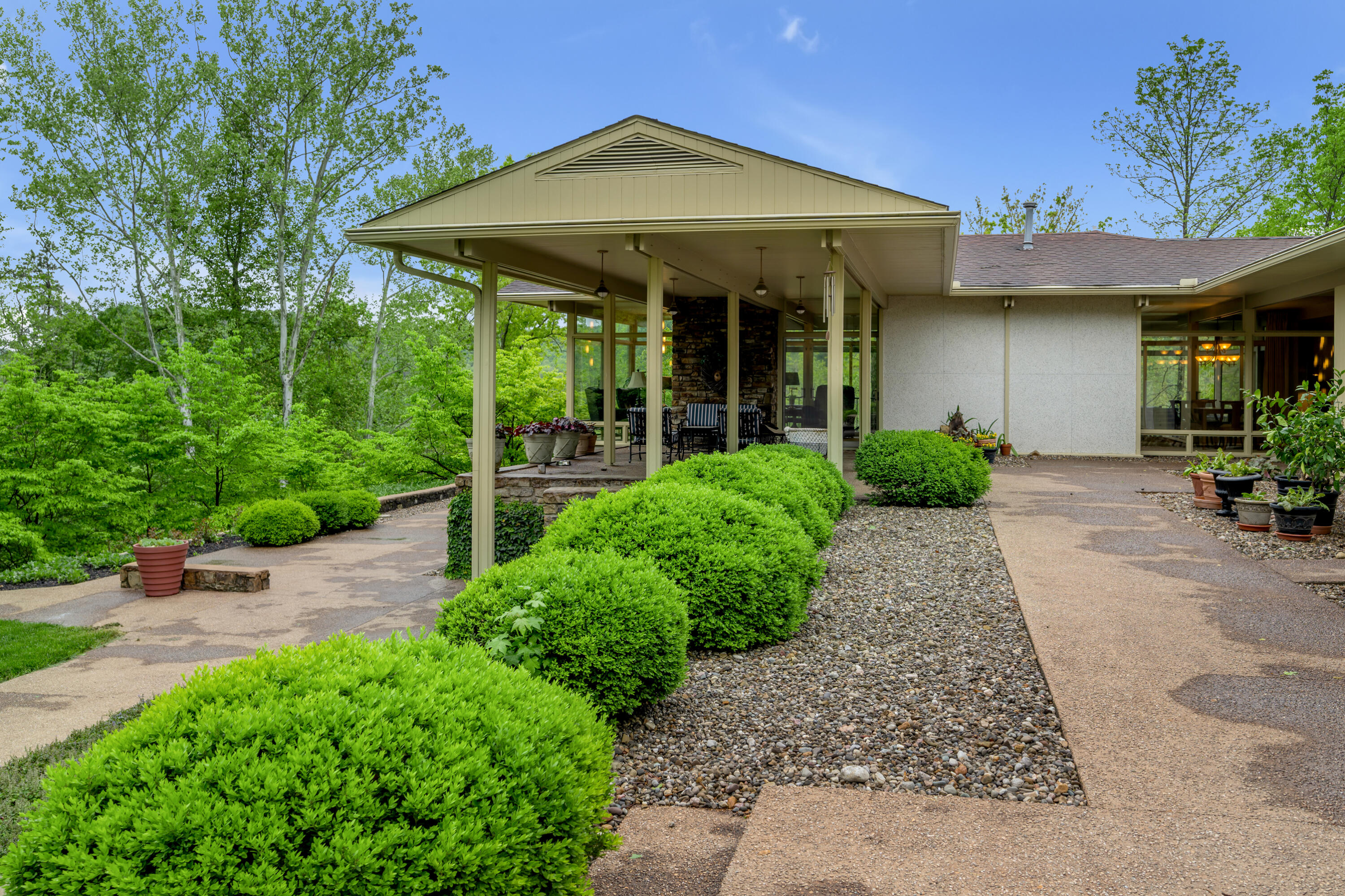 150 Pine Hill Drive Property Photo 14
