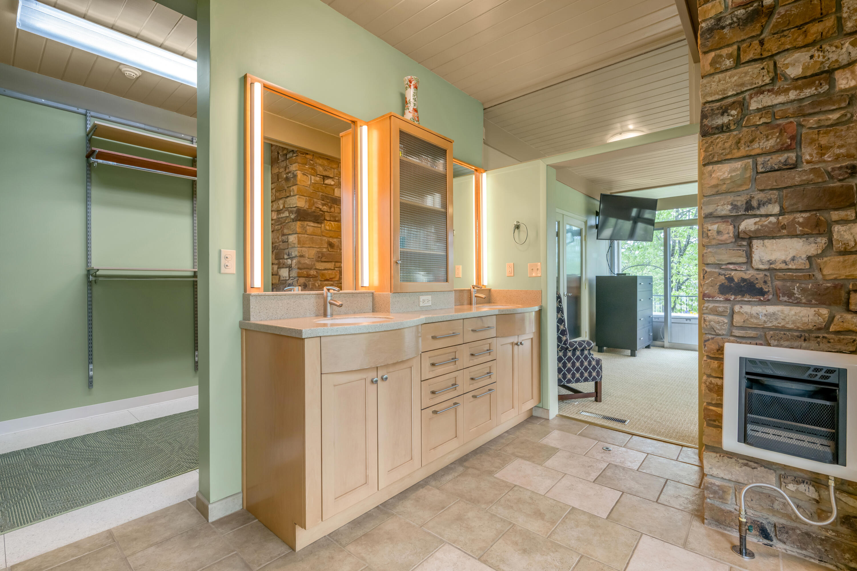 150 Pine Hill Drive Property Photo 48