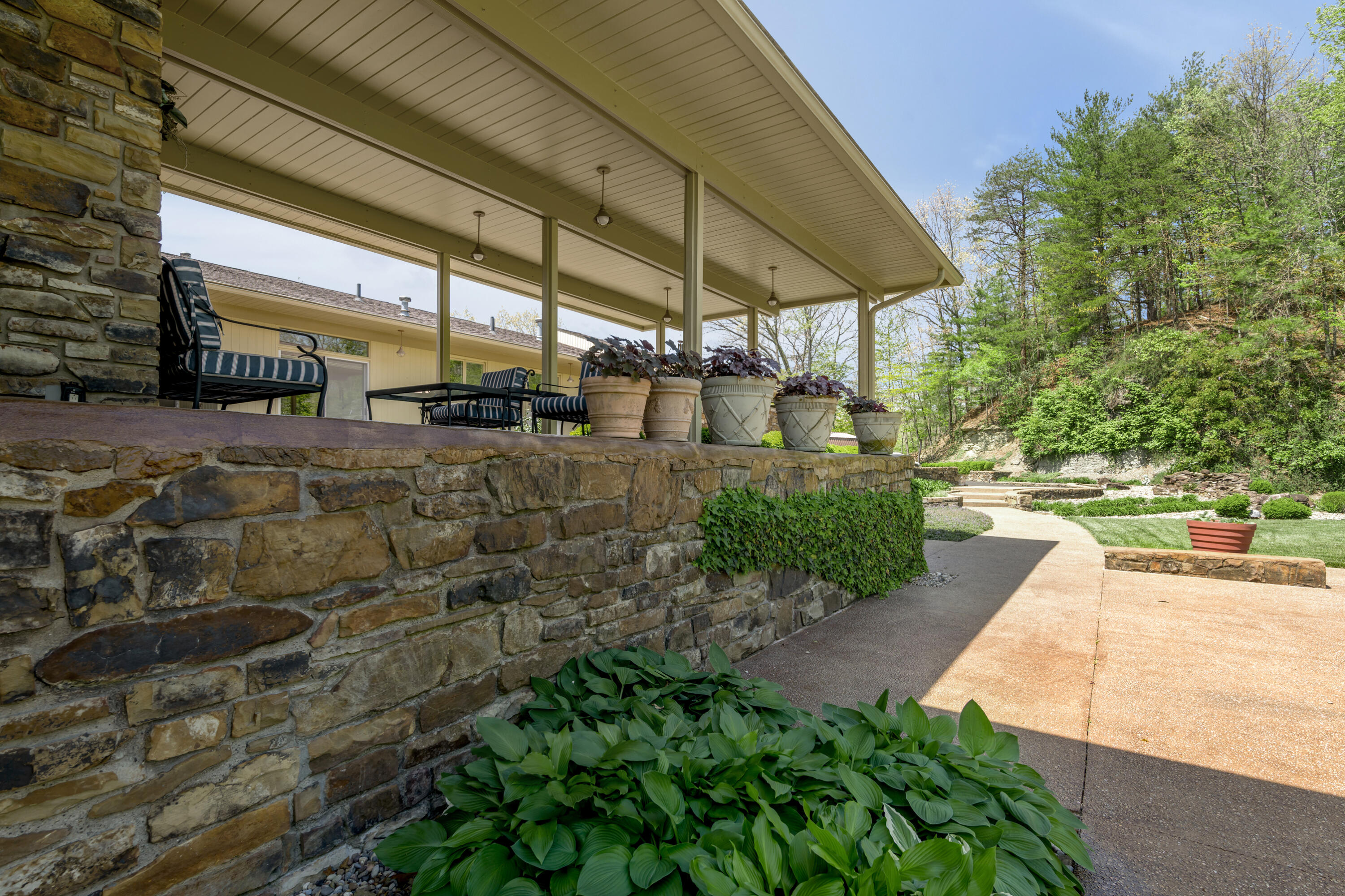 150 Pine Hill Drive Property Photo 98