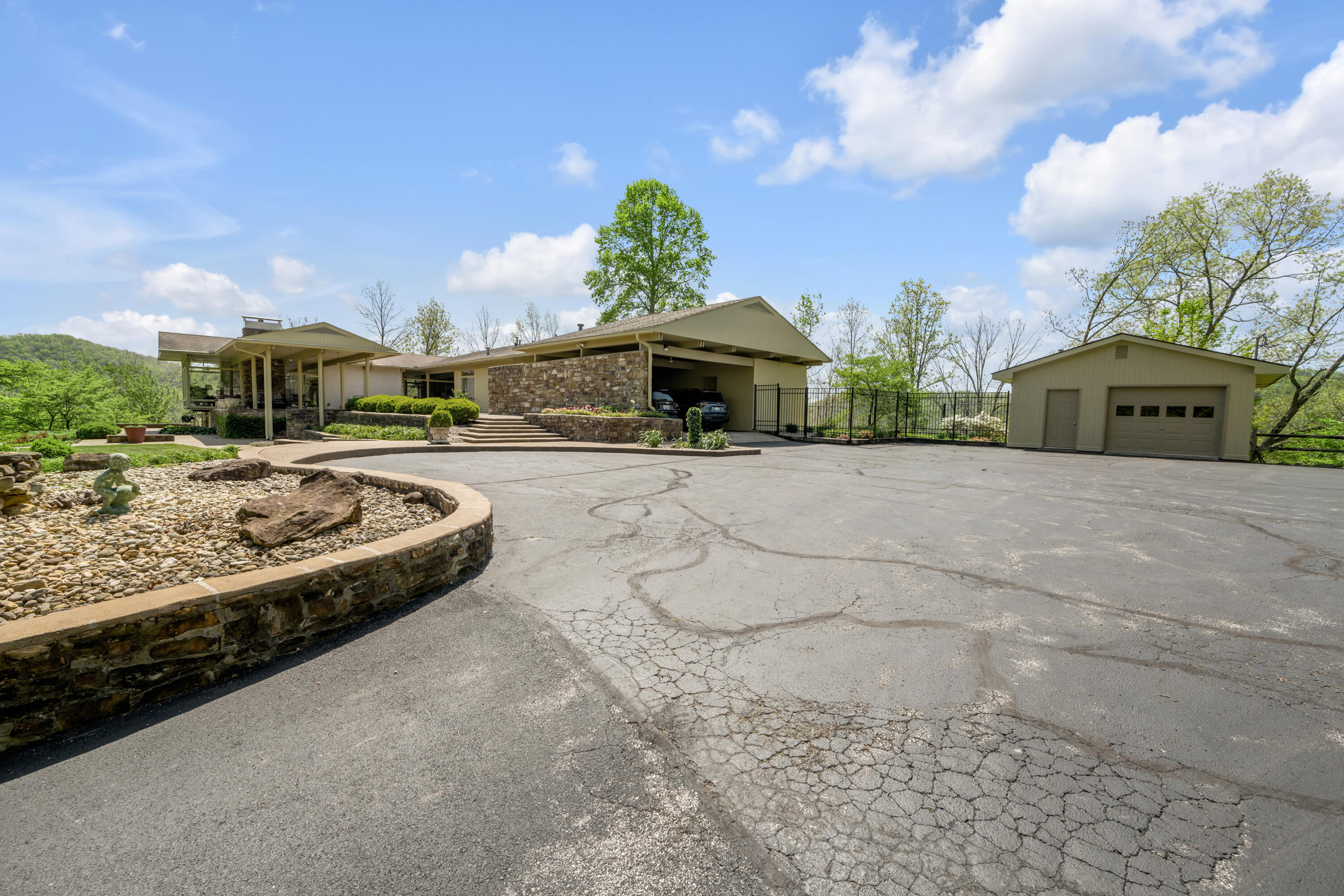 150 Pine Hill Drive Property Photo 99