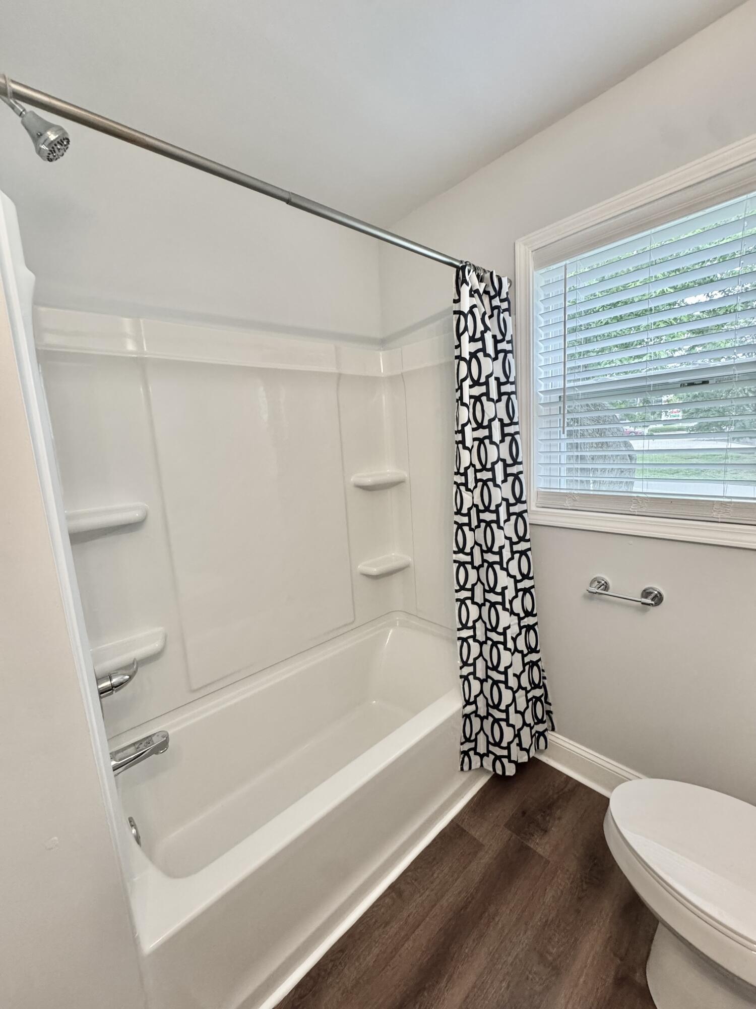 600 E Lexington Avenue Property Photo 10