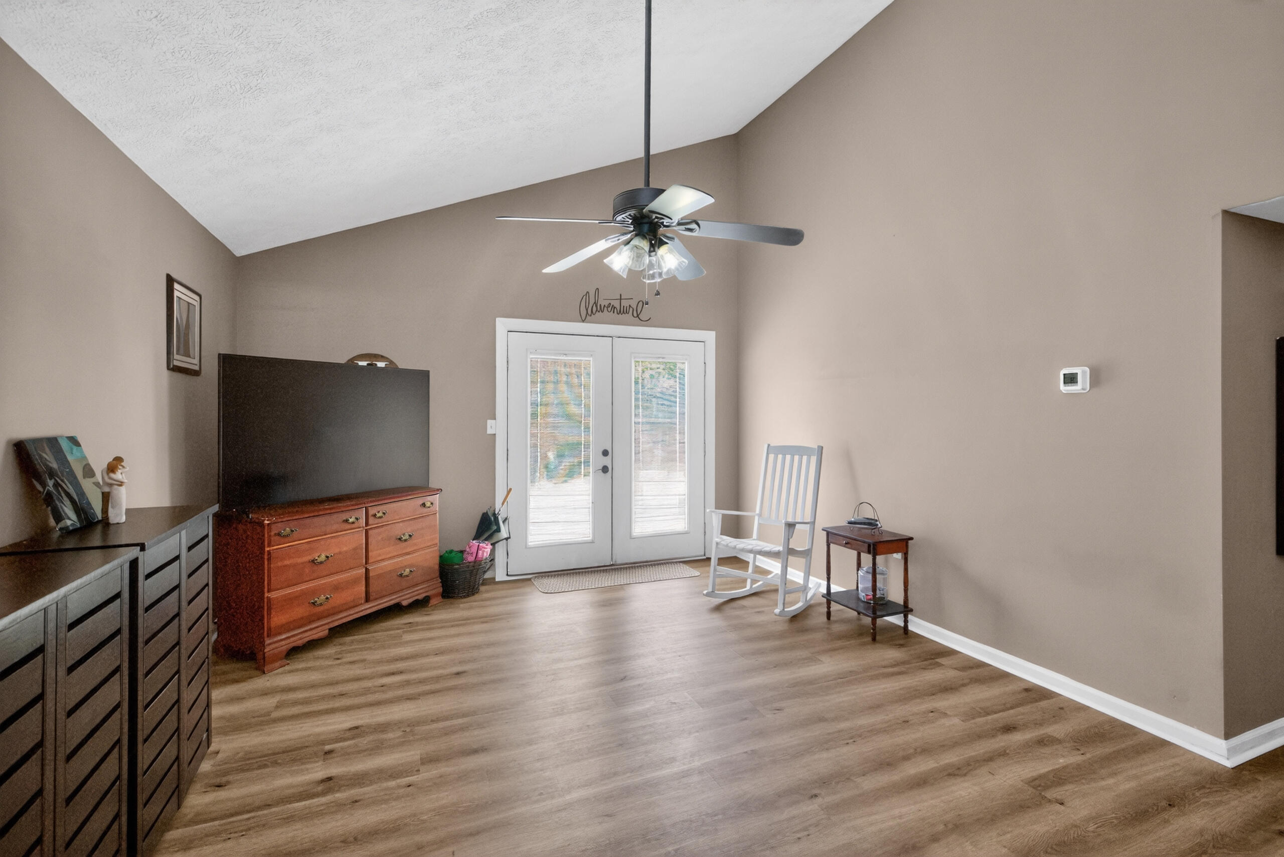 1039 River Bend Road Property Photo 11