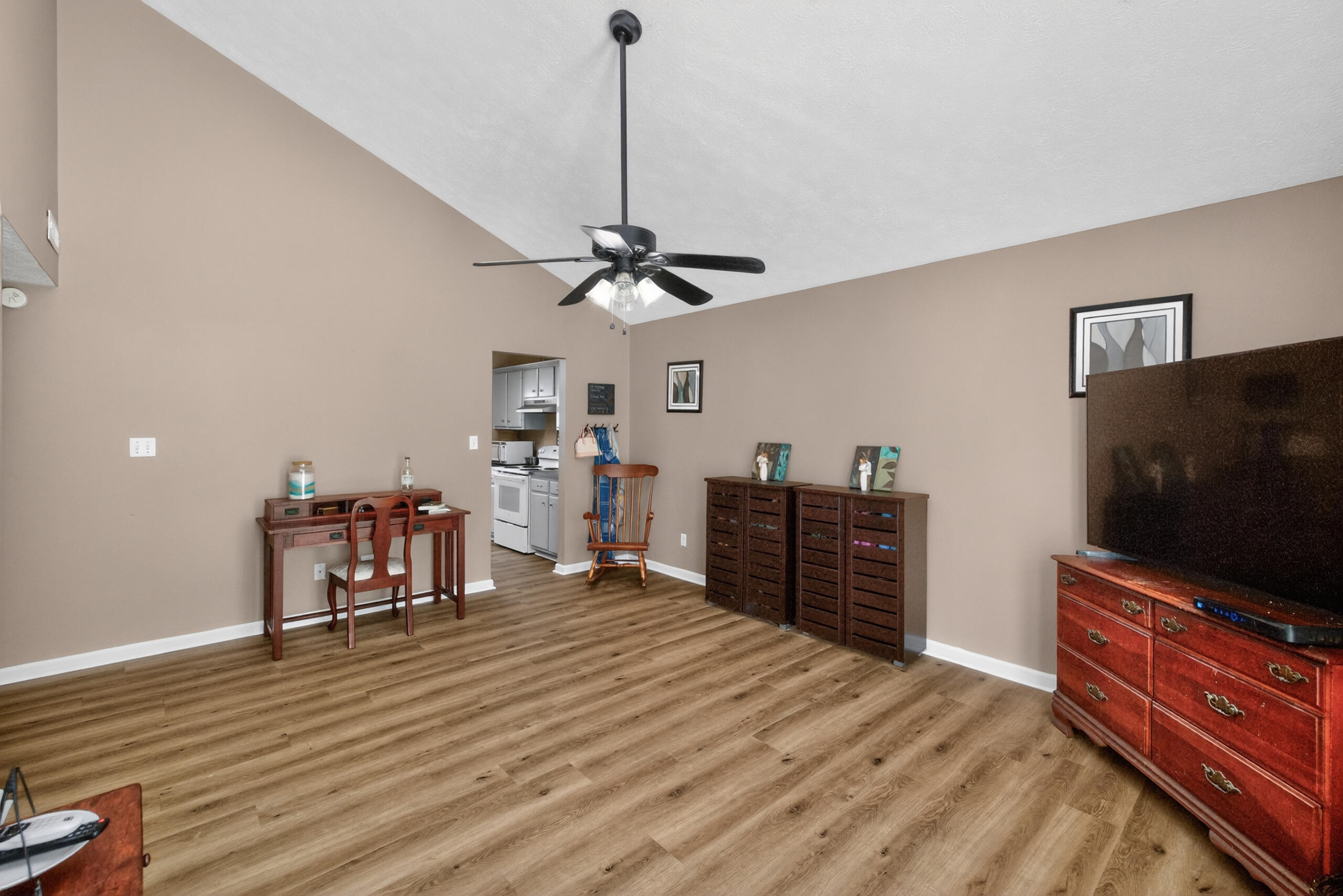 1039 River Bend Road Property Photo 12