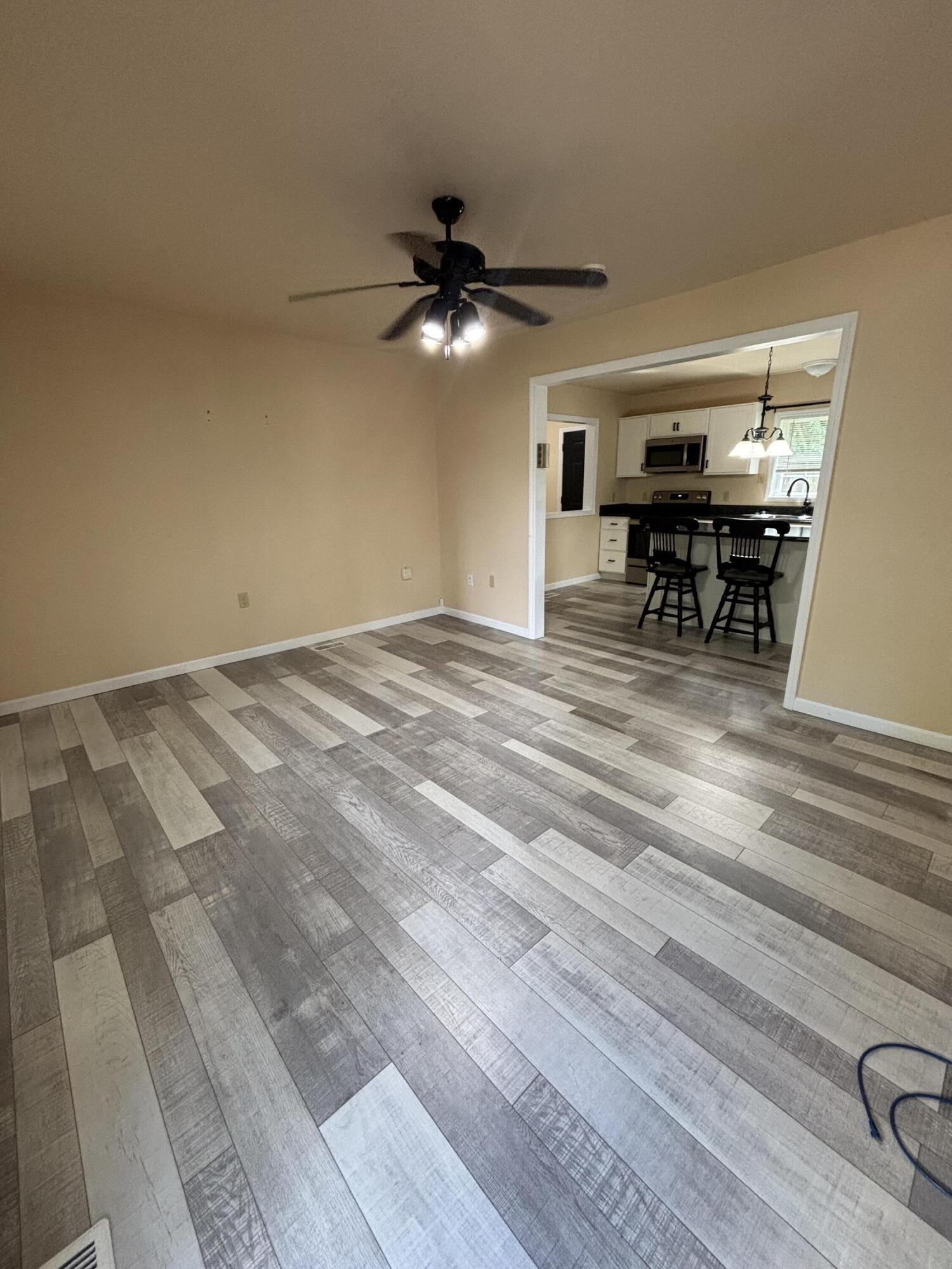 10007 Us-421 Property Photo 3