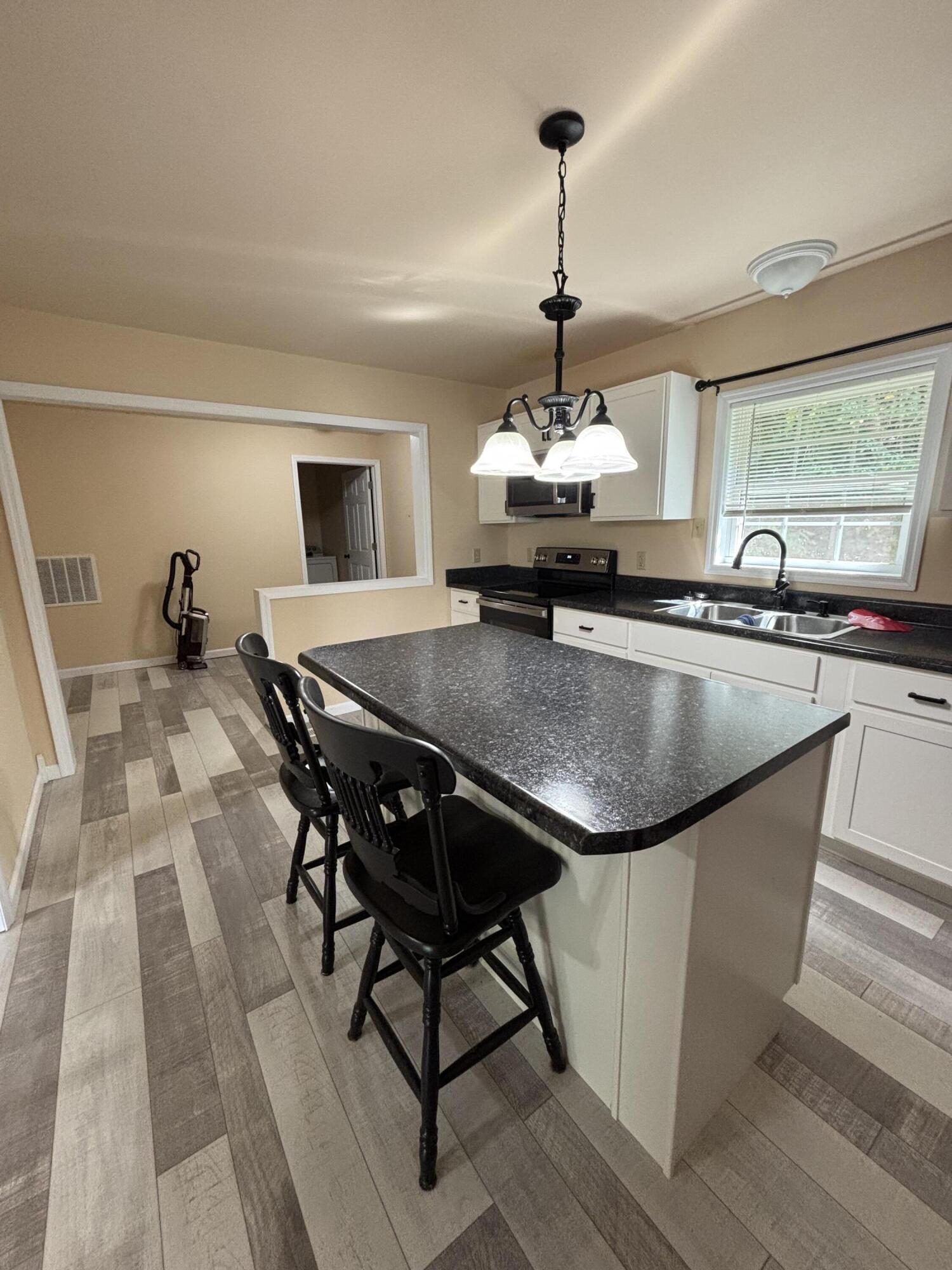 10007 Us-421 Property Photo 6