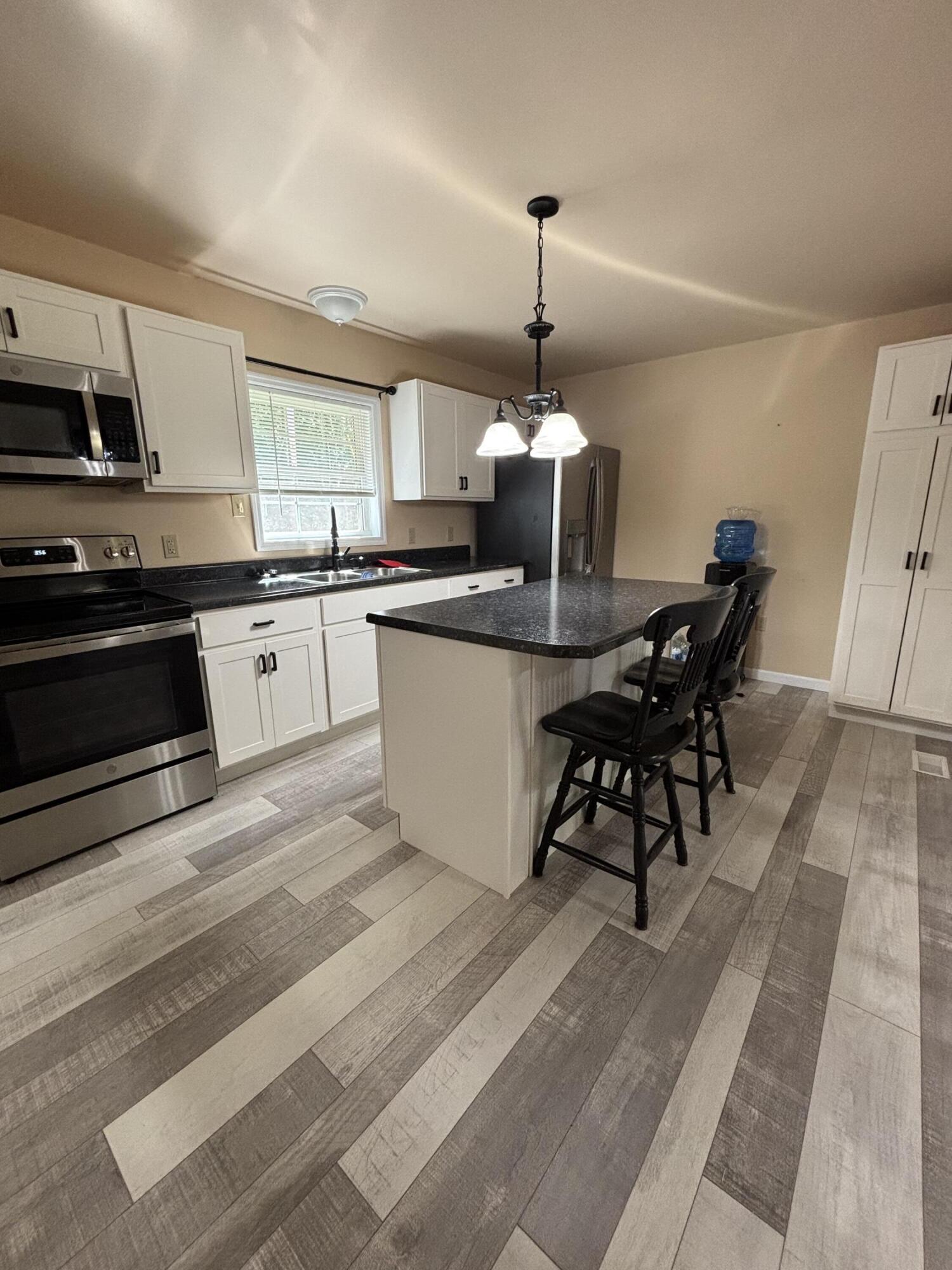 10007 Us-421 Property Photo 8